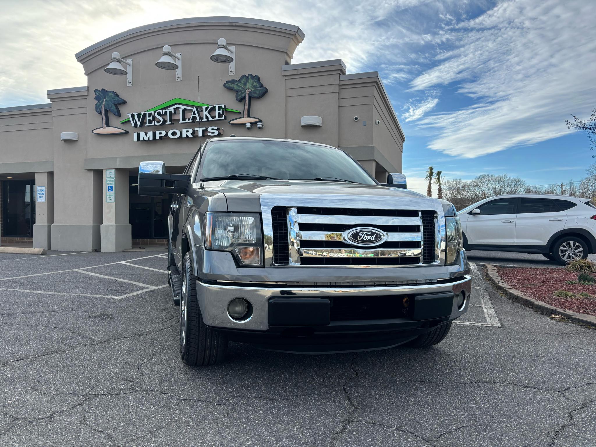 Ford F-150 2WD SuperCrew 145" Lariat 2011