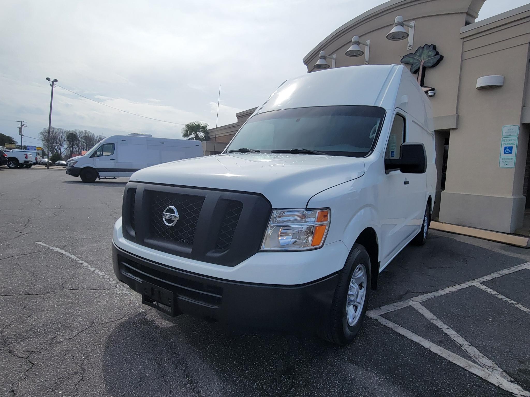 Nissan NV High Roof 2500 V6 SV 2016