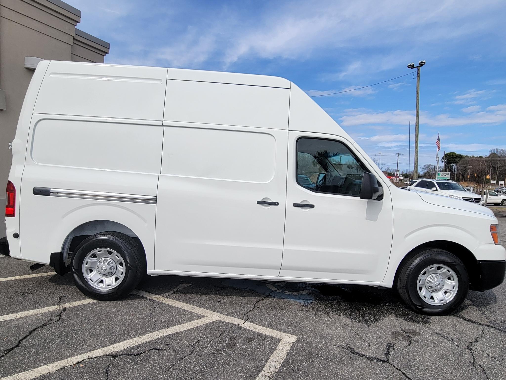 Nissan NV High Roof 2500 V6 SV 2016
