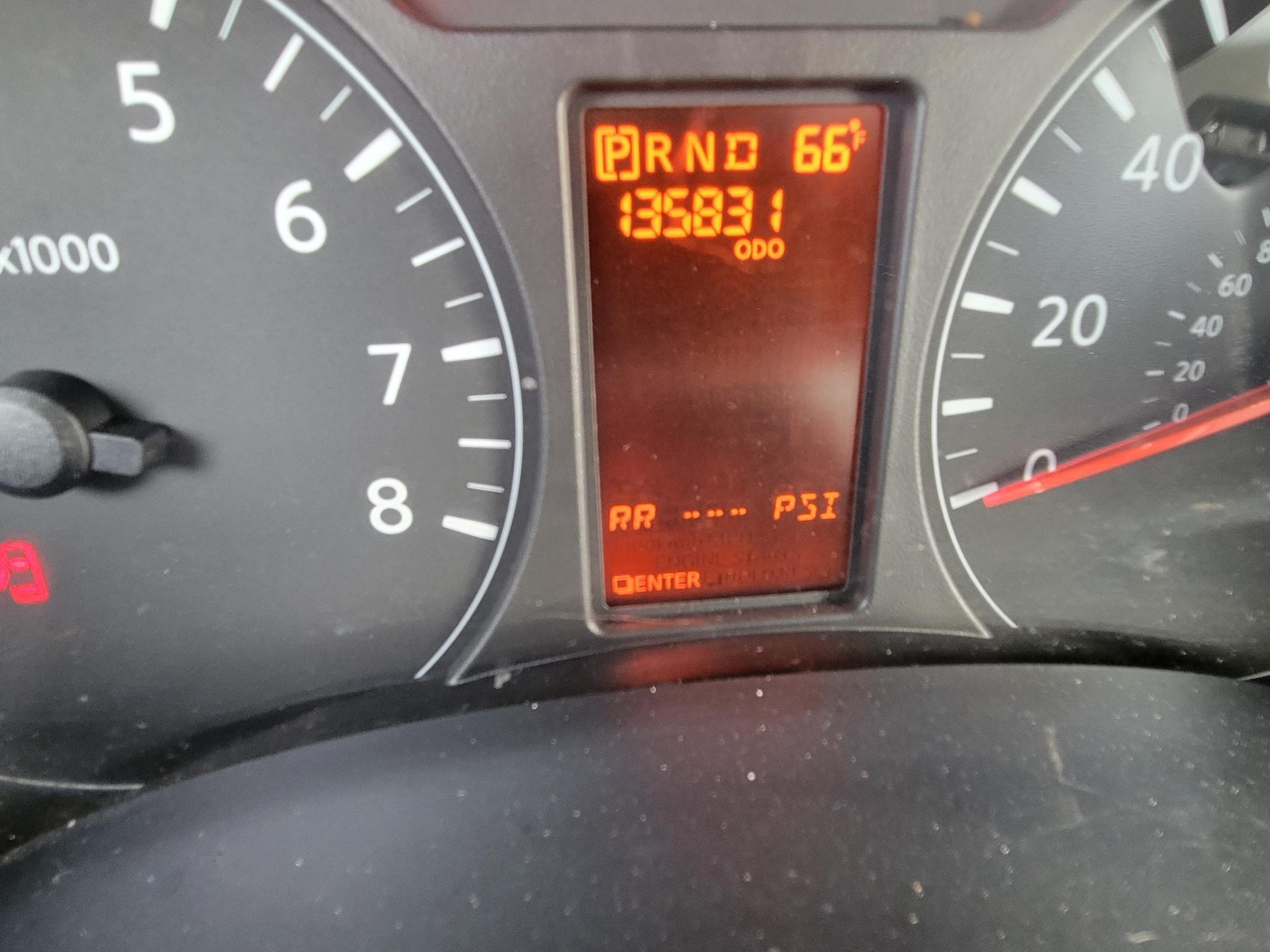 Nissan NV High Roof 2500 V6 SV 2016