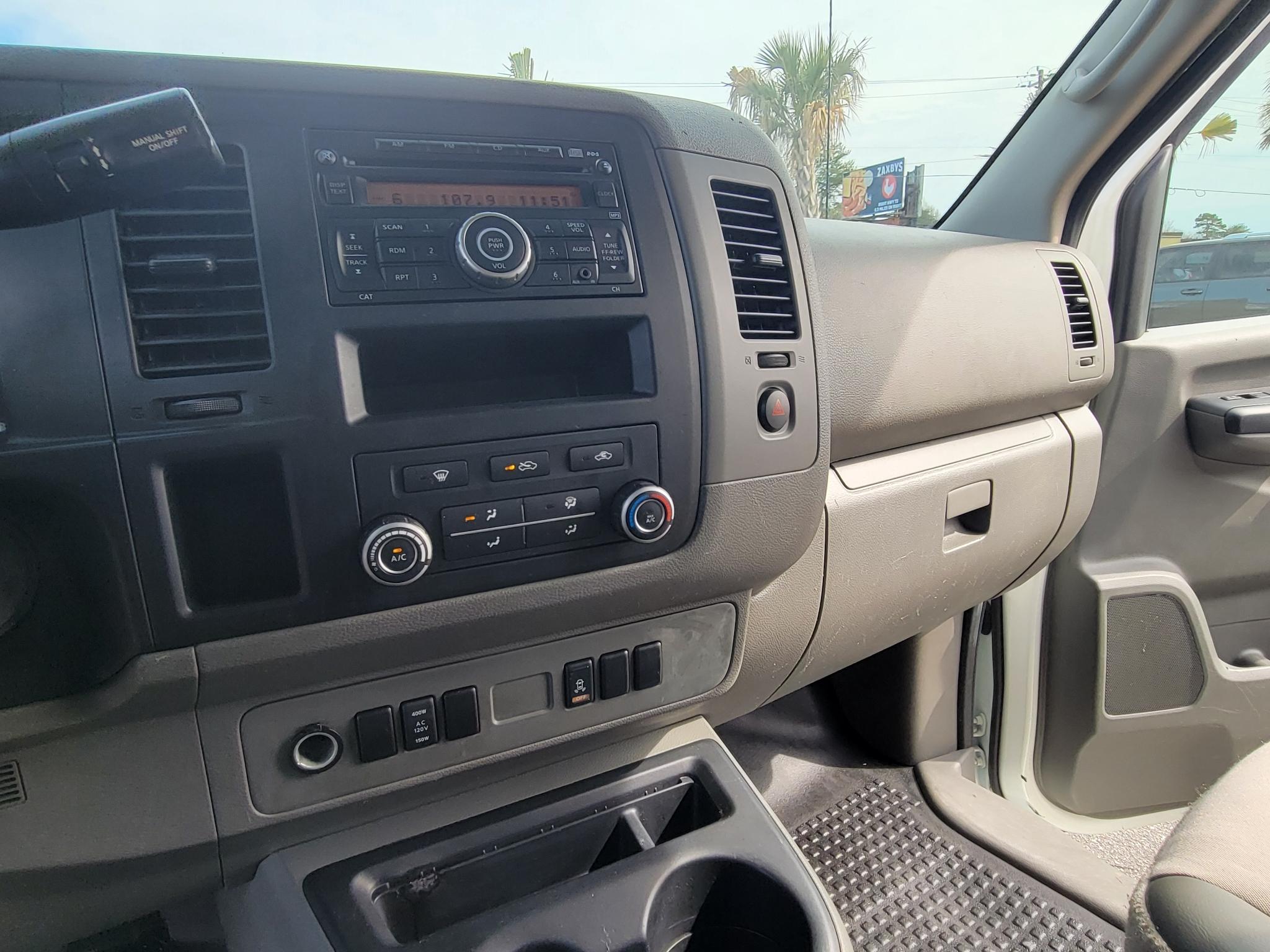 Nissan NV High Roof 2500 V6 SV 2016