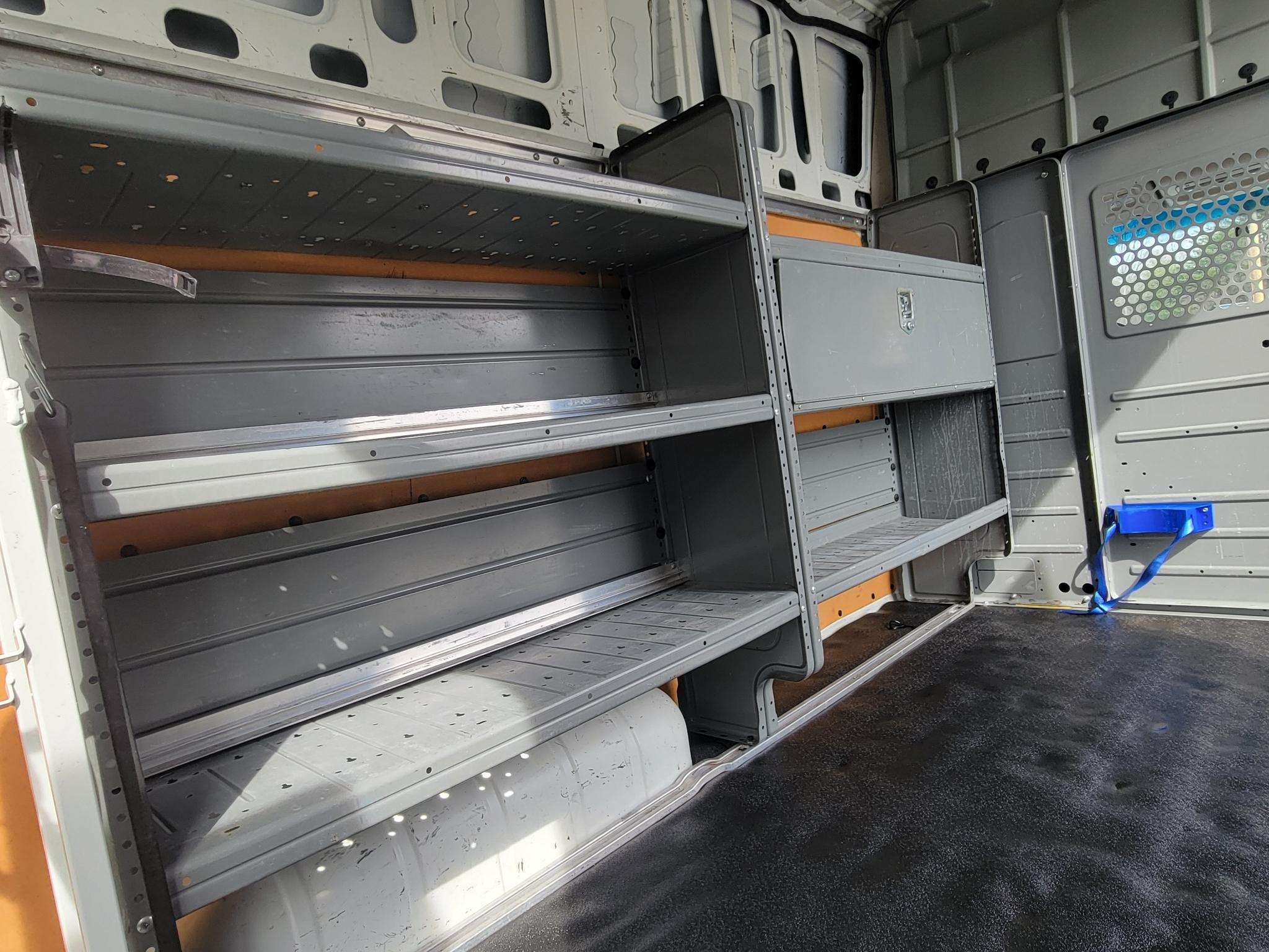 Nissan NV High Roof 2500 V6 SV 2016