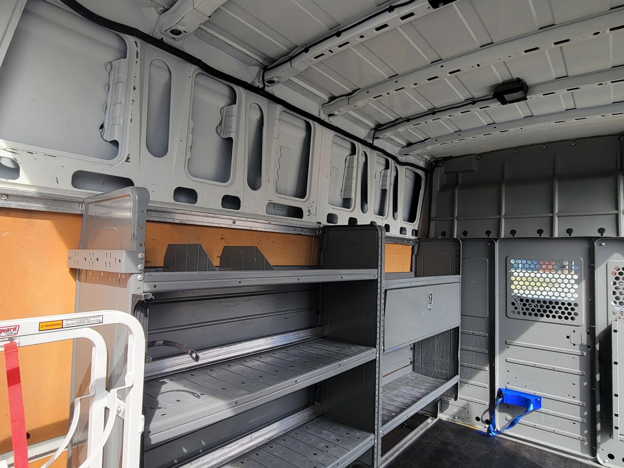 Nissan NV High Roof 2500 V6 SV 2016