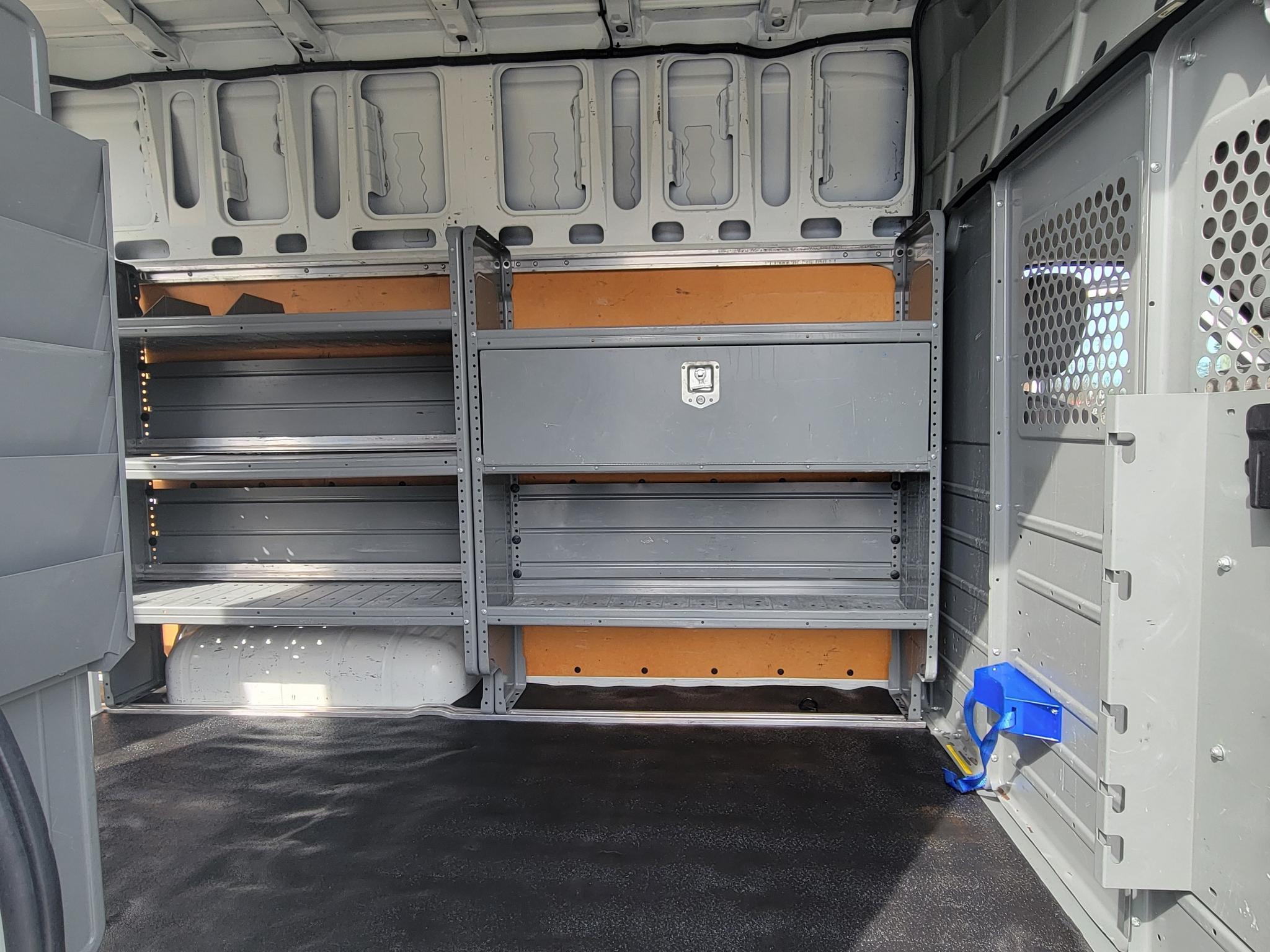 Nissan NV High Roof 2500 V6 SV 2016