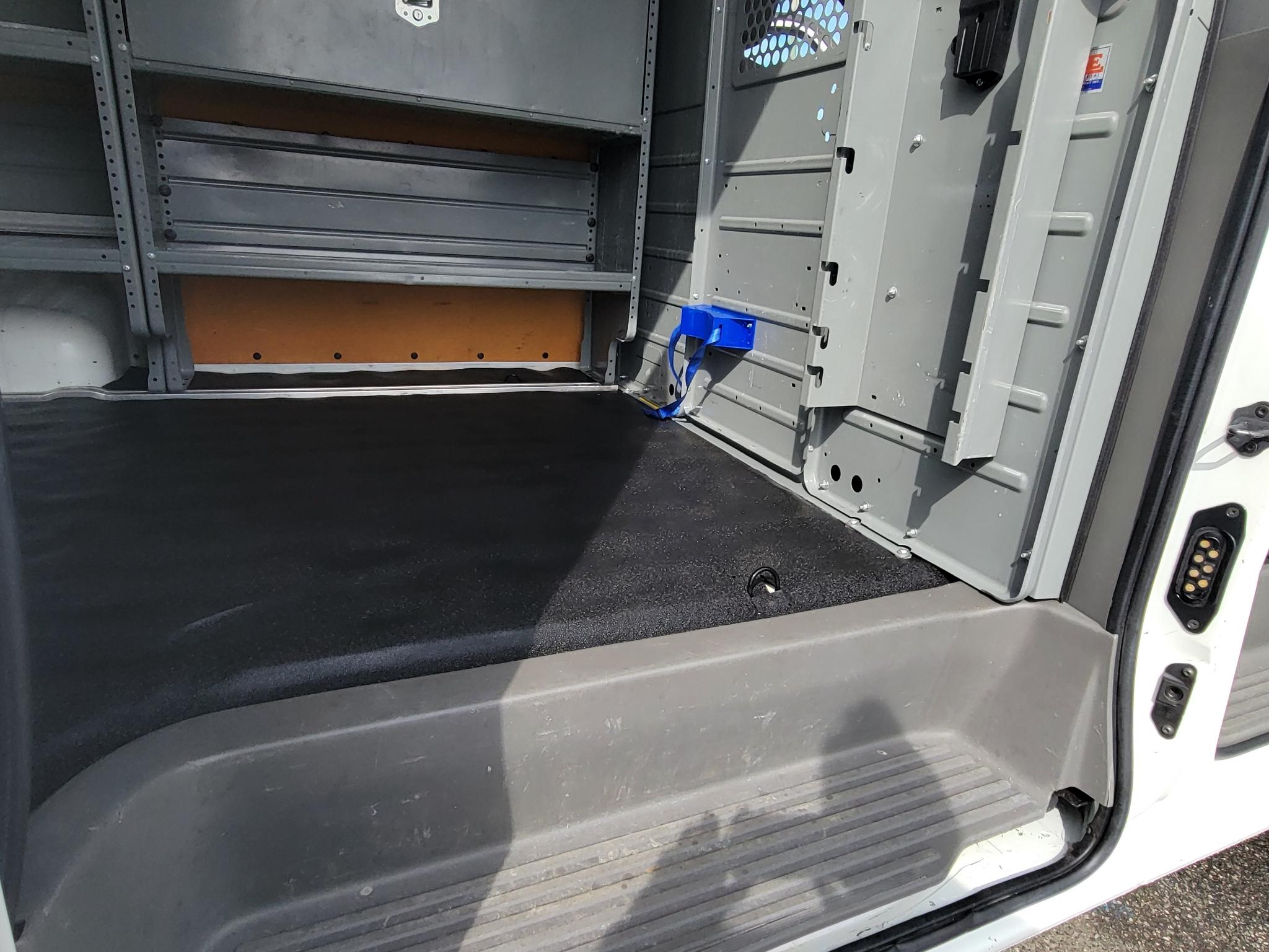 Nissan NV High Roof 2500 V6 SV 2016