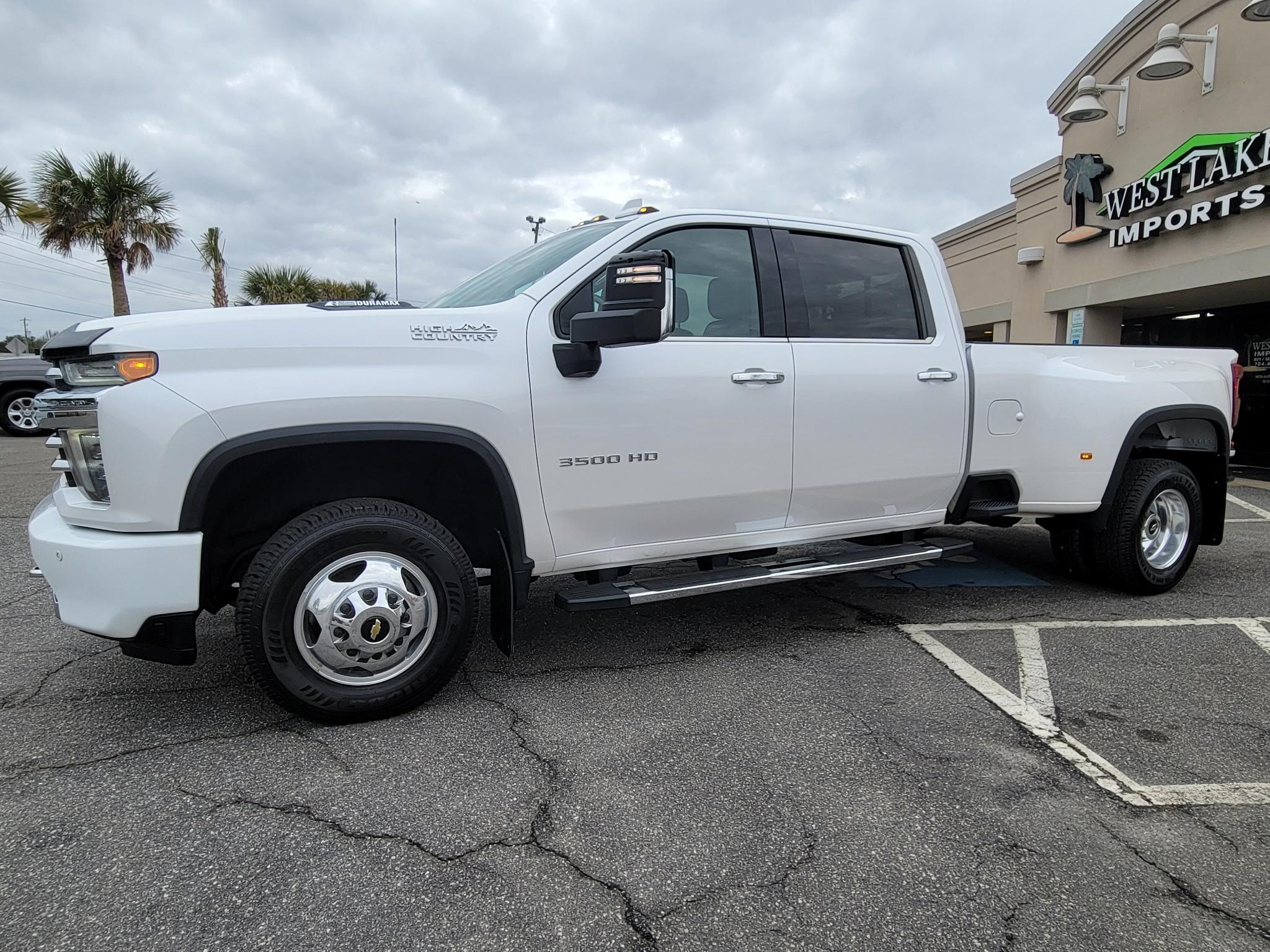 Chevrolet Silverado 3500HD 4WD Crew Cab 172" High Country 2020
