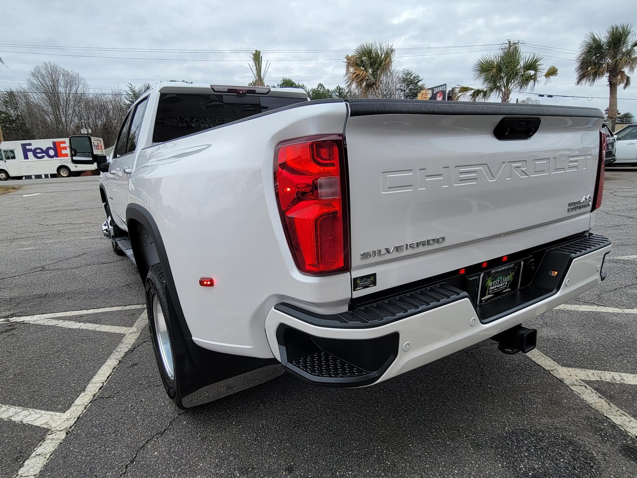 Chevrolet Silverado 3500HD 4WD Crew Cab 172" High Country 2020