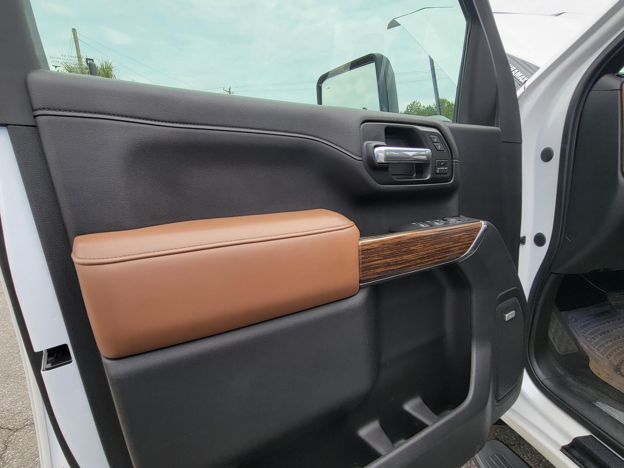 Chevrolet Silverado 3500HD 4WD Crew Cab 172" High Country 2020