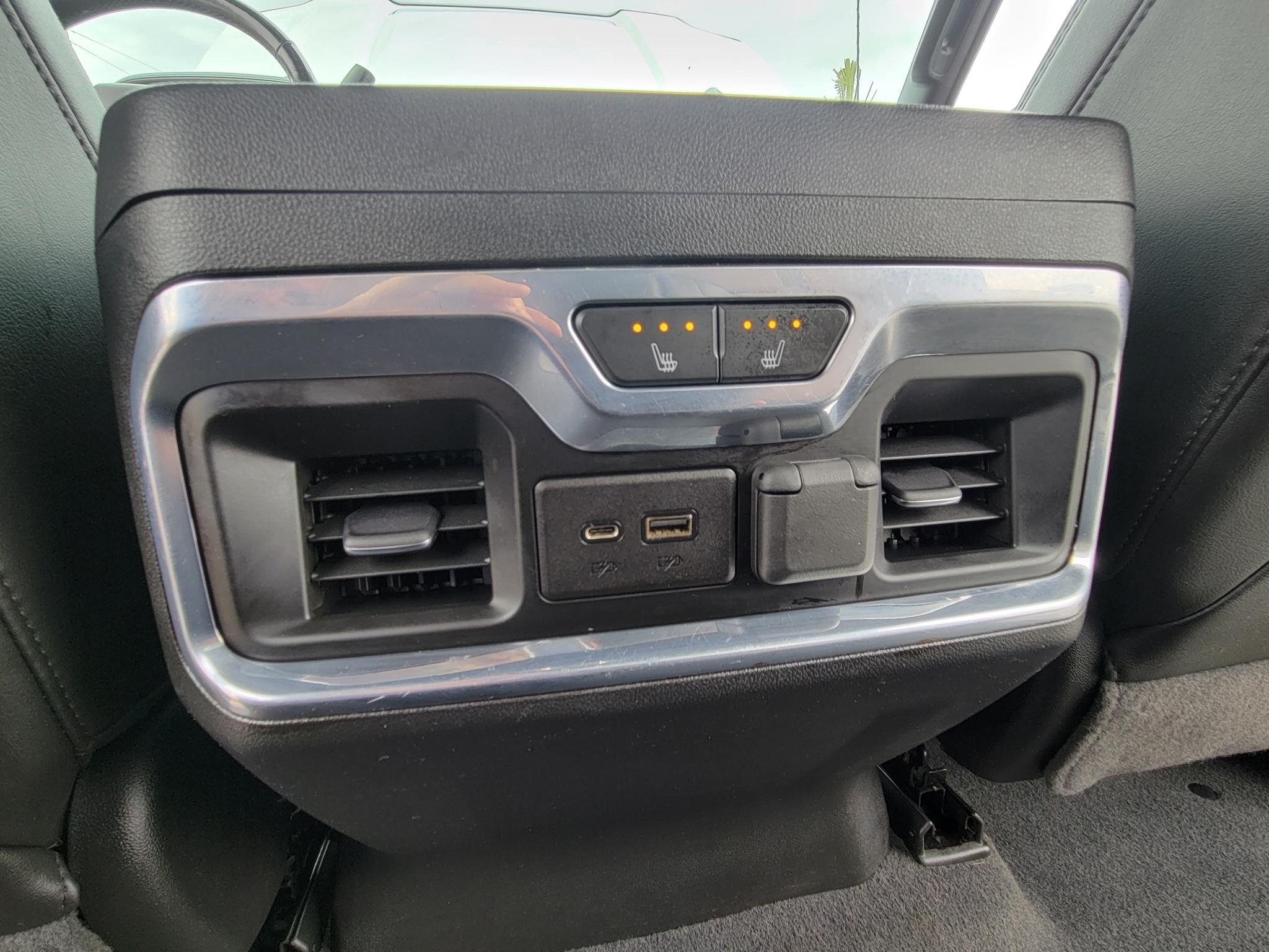 Chevrolet Silverado 3500HD 4WD Crew Cab 172" High Country 2020