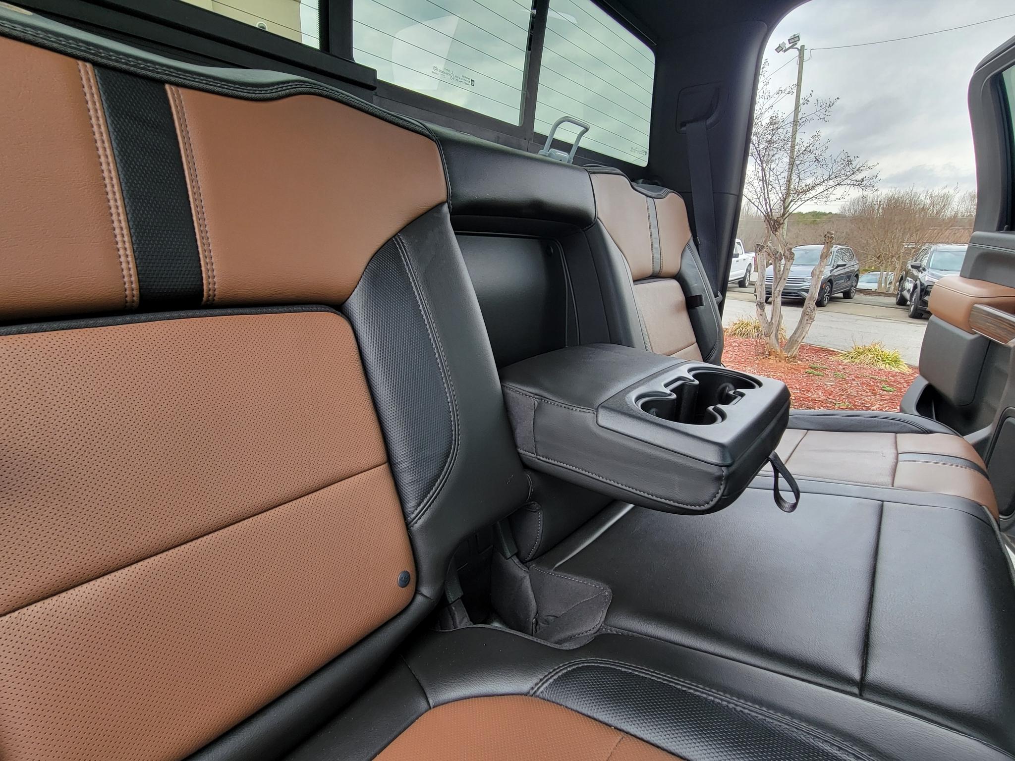 Chevrolet Silverado 3500HD 4WD Crew Cab 172" High Country 2020