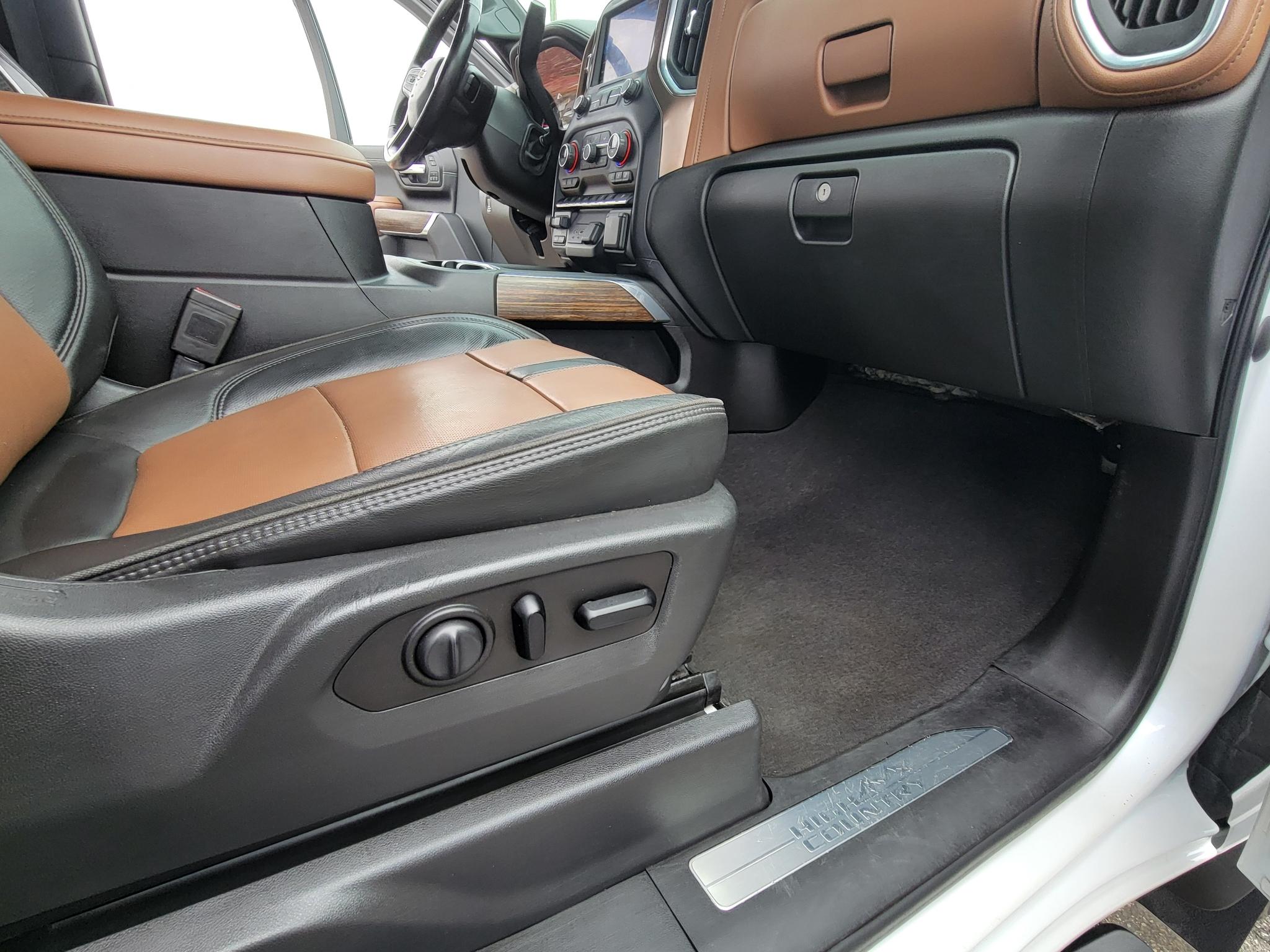 Chevrolet Silverado 3500HD 4WD Crew Cab 172" High Country 2020