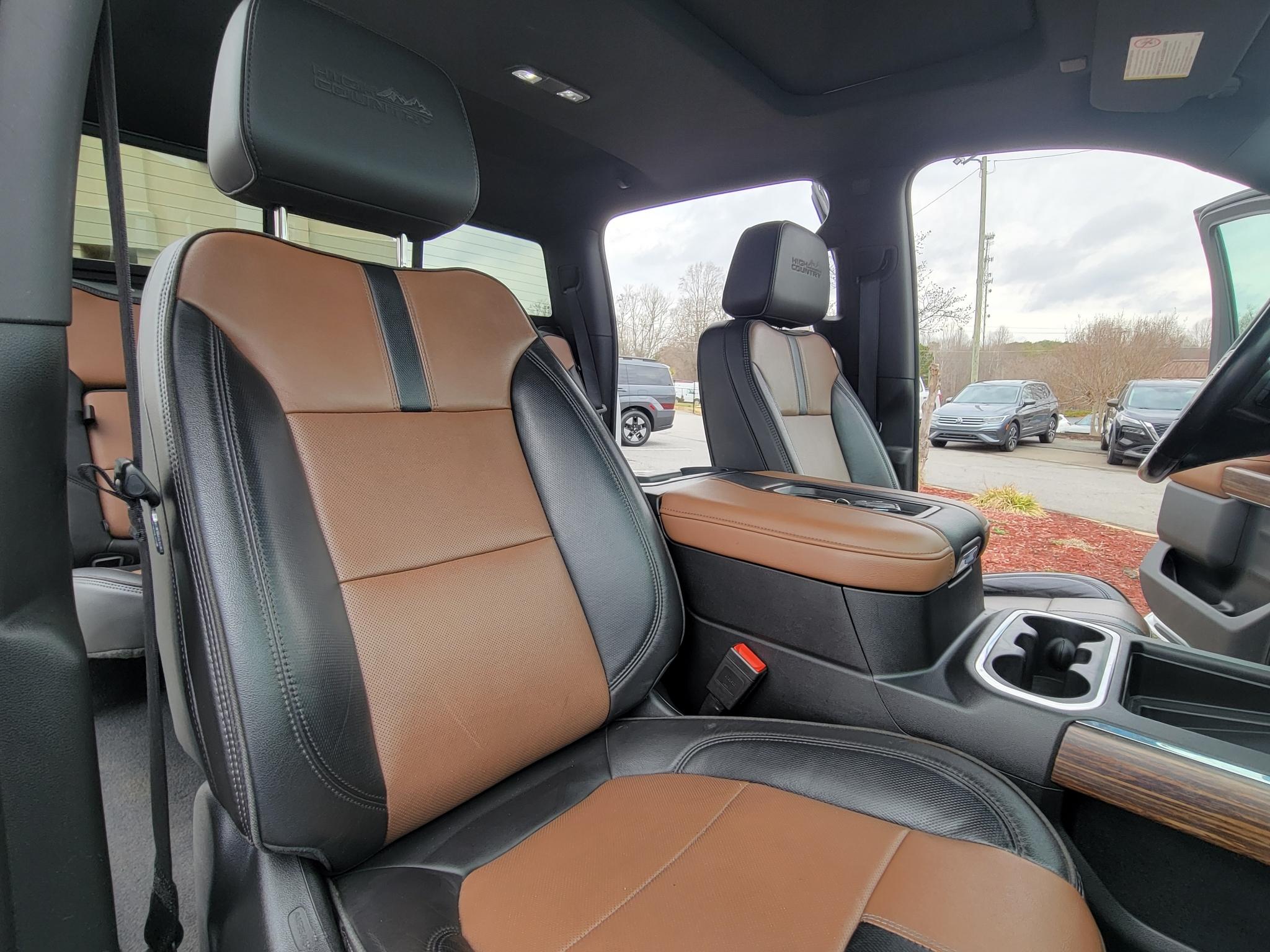 Chevrolet Silverado 3500HD 4WD Crew Cab 172" High Country 2020