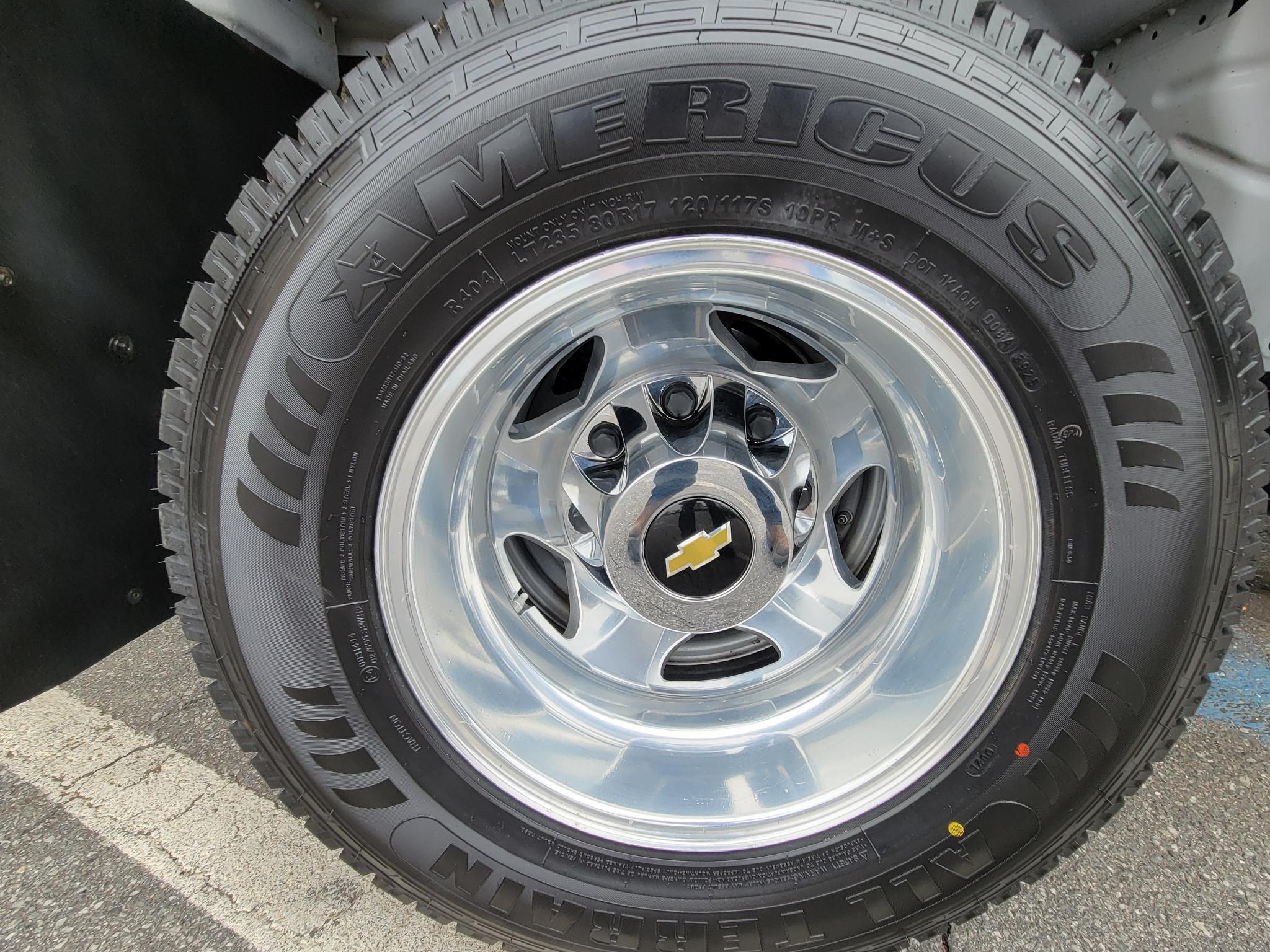 Chevrolet Silverado 3500HD 4WD Crew Cab 172" High Country 2020