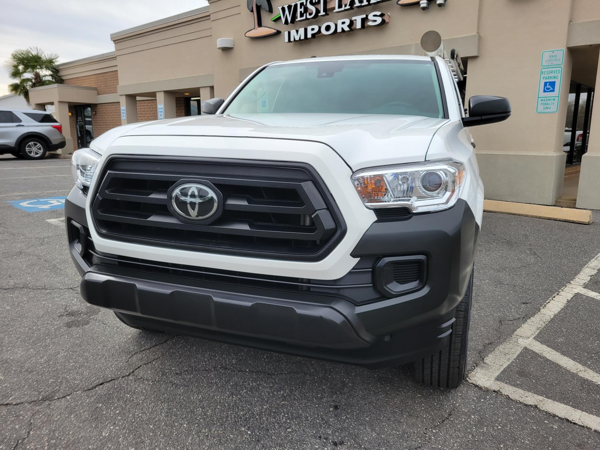 Toyota Tacoma 2WD SR5 Access Cab 6' Bed I4 AT (Natl) 2023