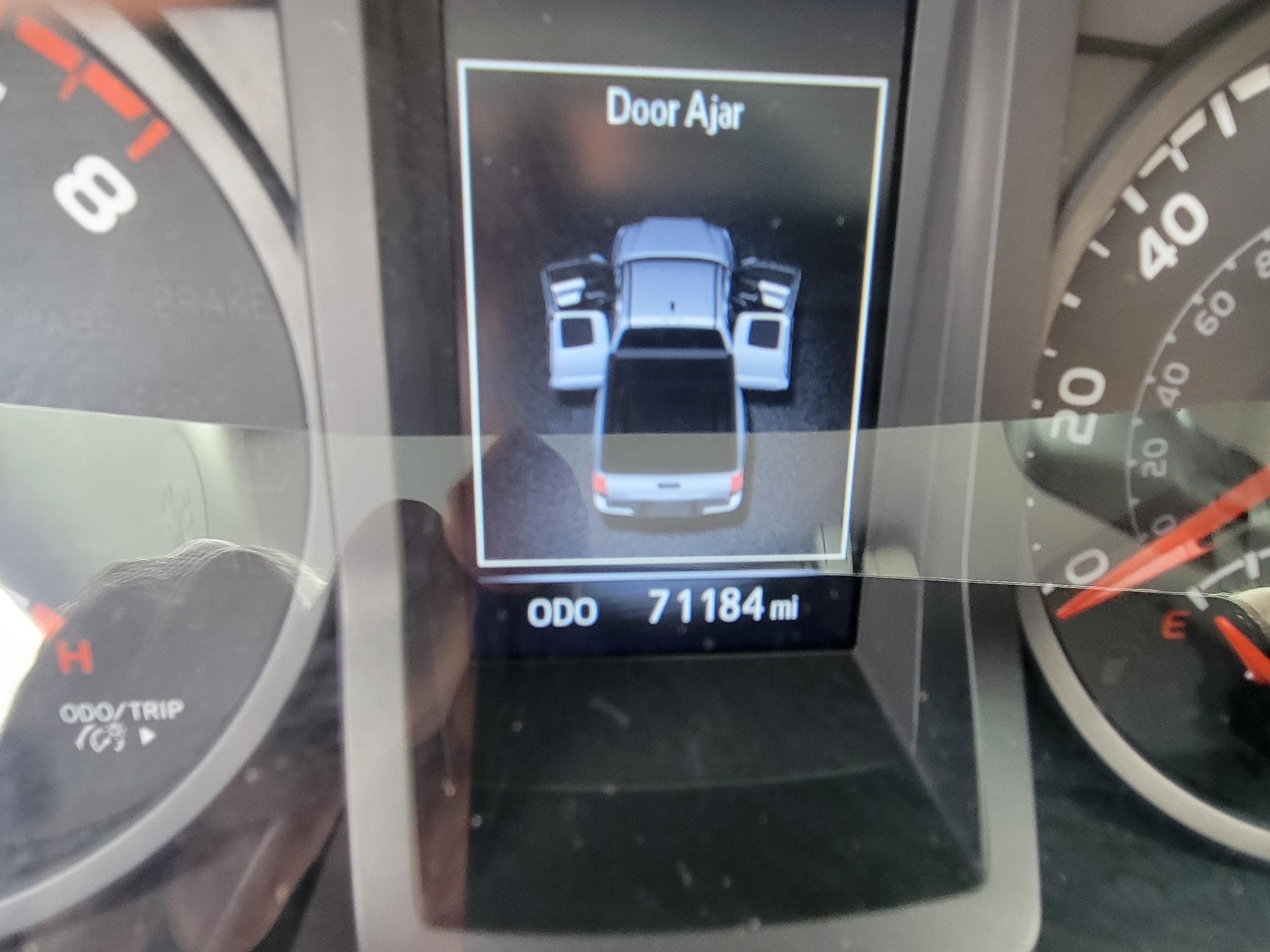 Toyota Tacoma 2WD SR5 Access Cab 6' Bed I4 AT (Natl) 2023