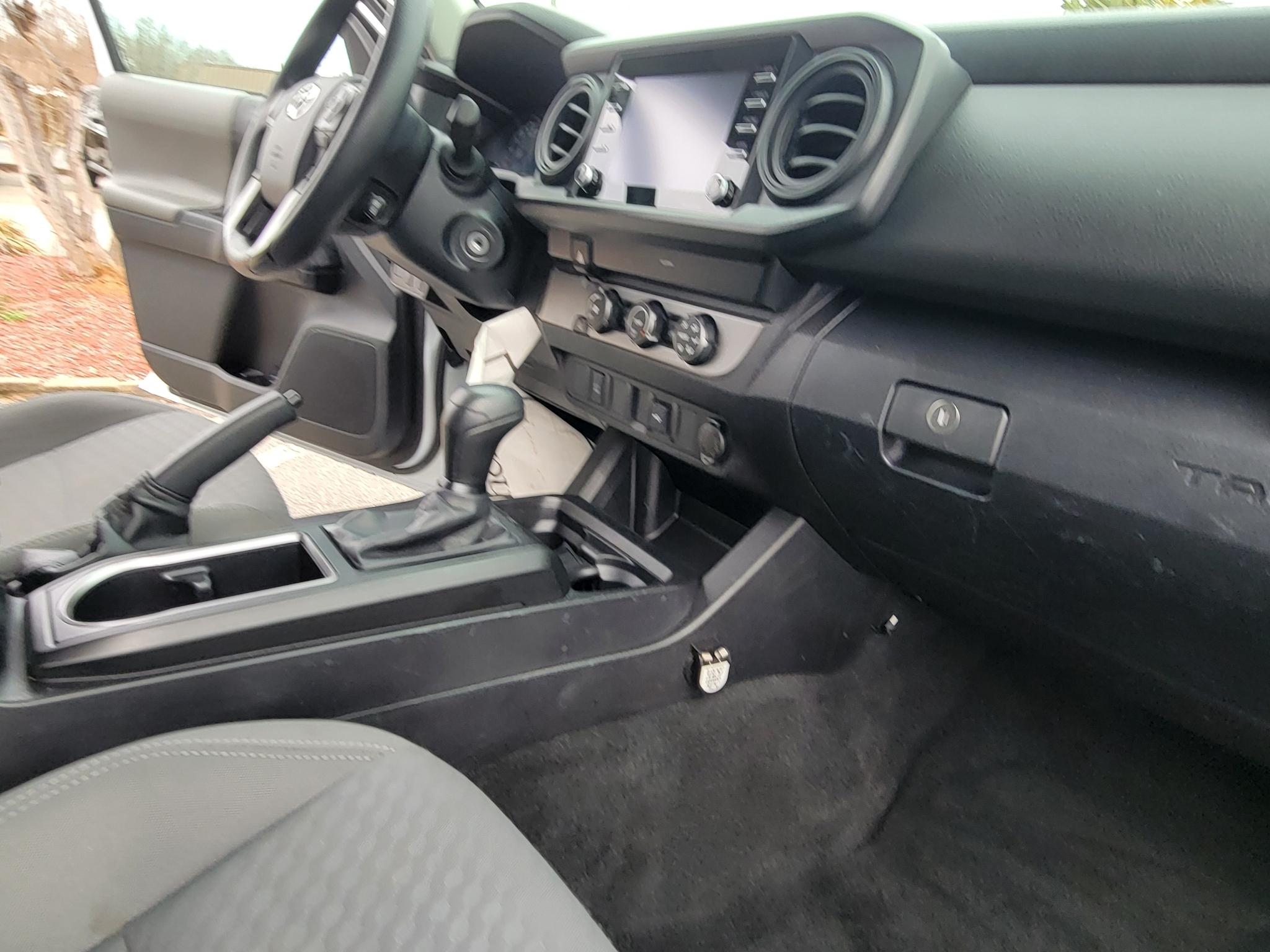 Toyota Tacoma 2WD SR5 Access Cab 6' Bed I4 AT (Natl) 2023