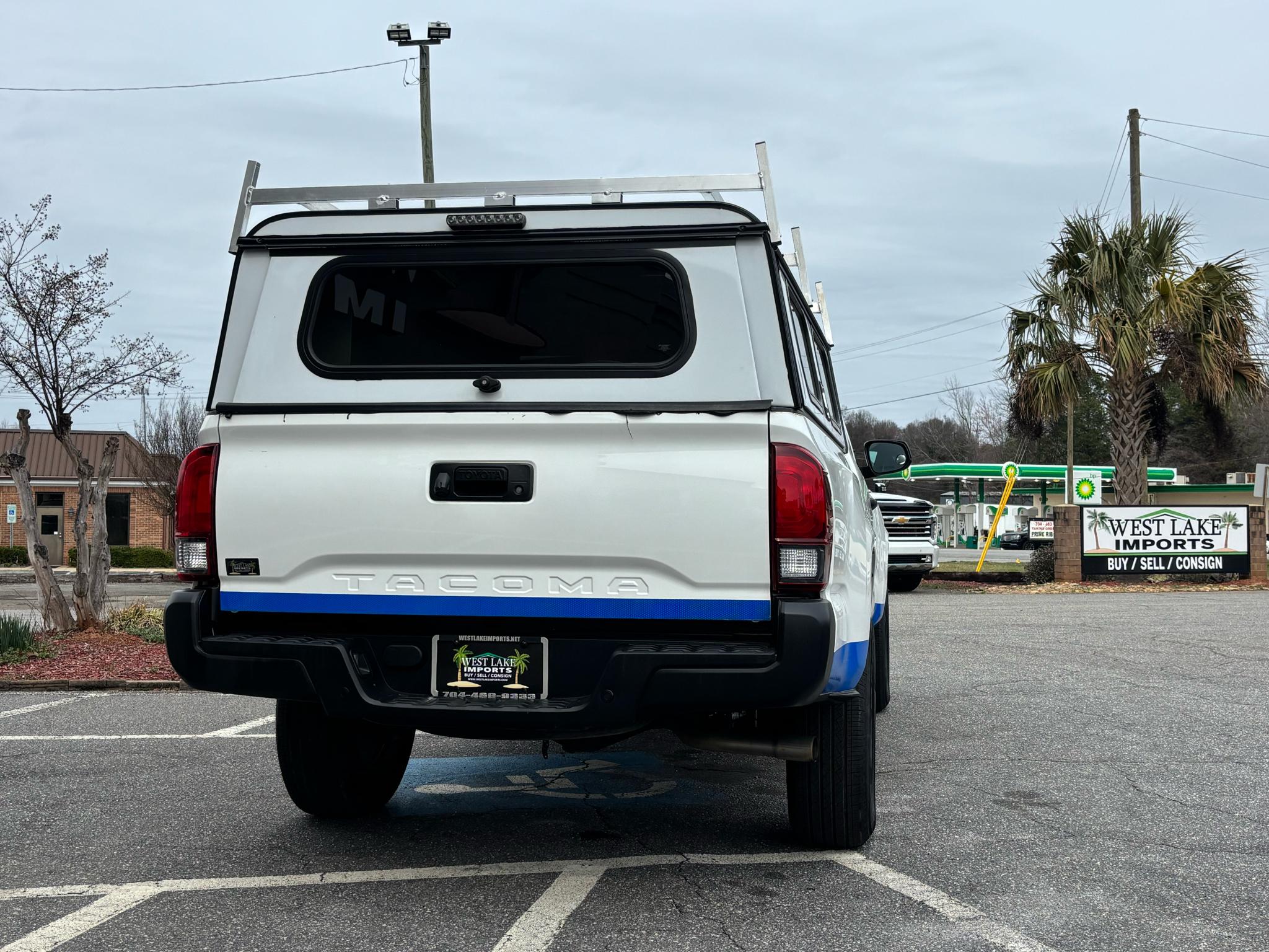 Toyota Tacoma 2WD SR5 Access Cab 6' Bed I4 AT (Natl) 2023