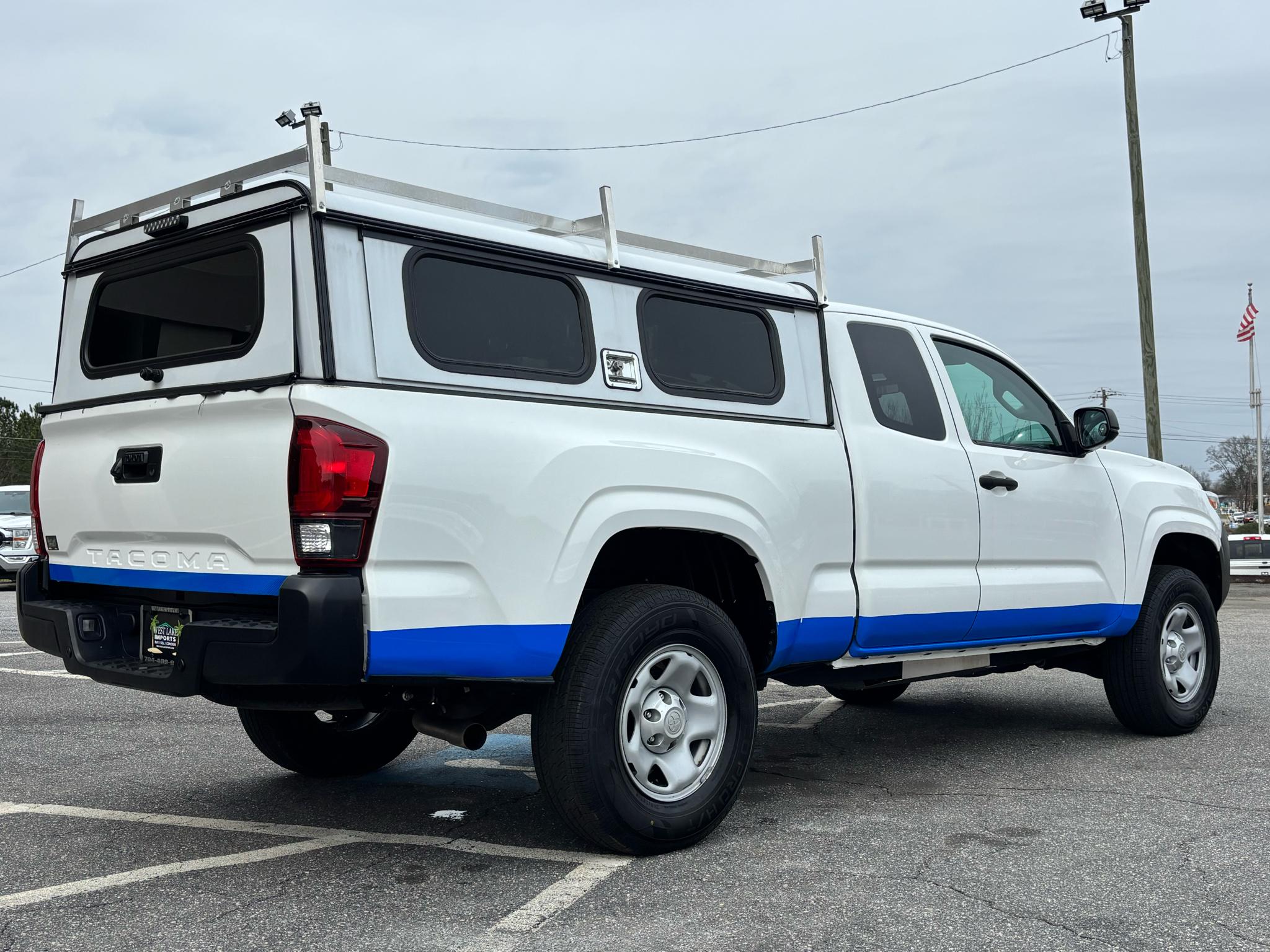 Toyota Tacoma 2WD SR5 Access Cab 6' Bed I4 AT (Natl) 2023