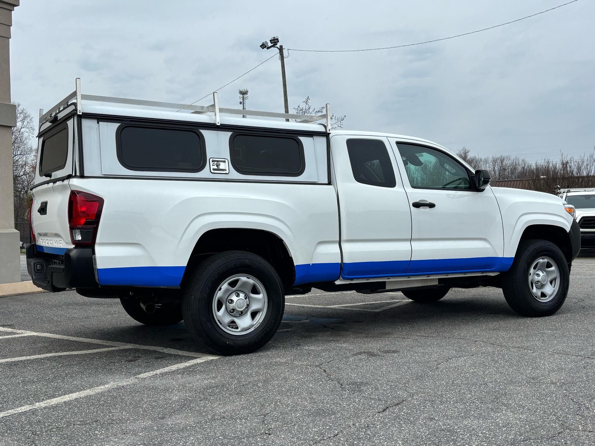 Toyota Tacoma 2WD SR5 Access Cab 6' Bed I4 AT (Natl) 2023