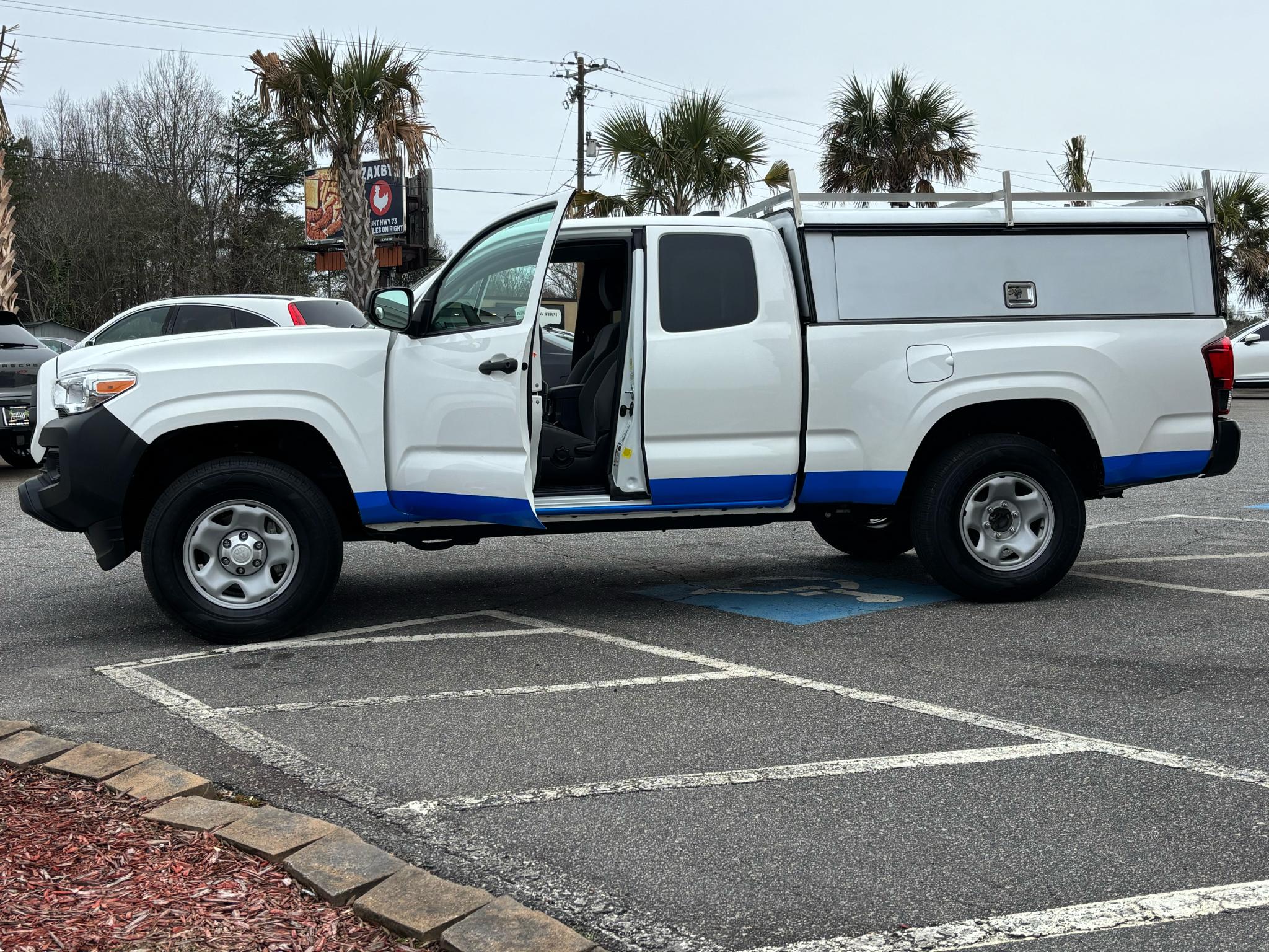 Toyota Tacoma 2WD SR5 Access Cab 6' Bed I4 AT (Natl) 2023