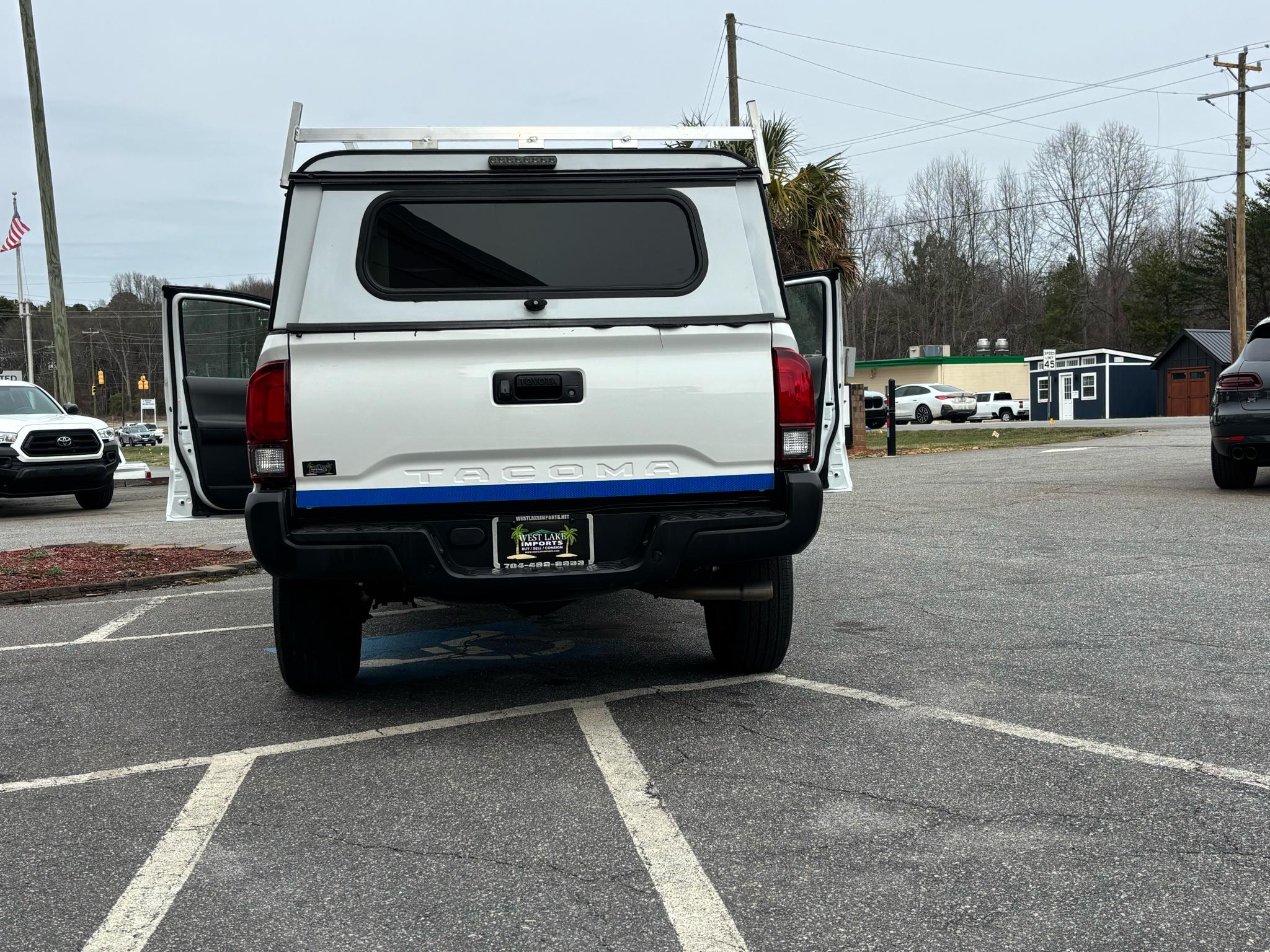 Toyota Tacoma 2WD SR5 Access Cab 6' Bed I4 AT (Natl) 2023