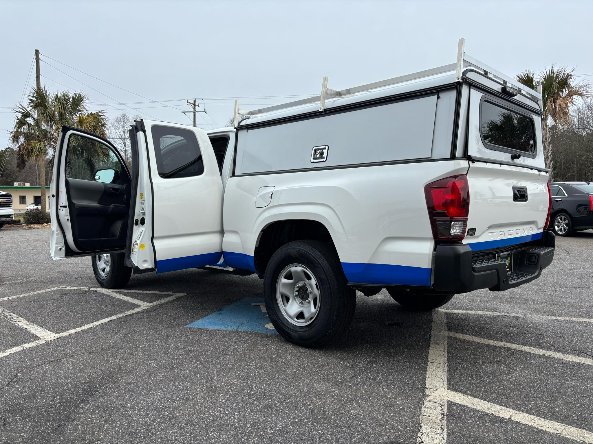 Toyota Tacoma 2WD SR5 Access Cab 6' Bed I4 AT (Natl) 2023