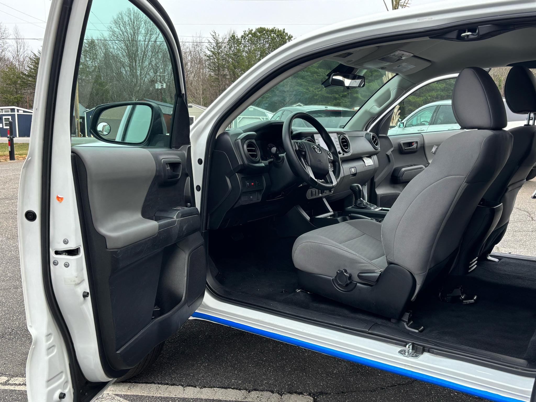 Toyota Tacoma 2WD SR5 Access Cab 6' Bed I4 AT (Natl) 2023