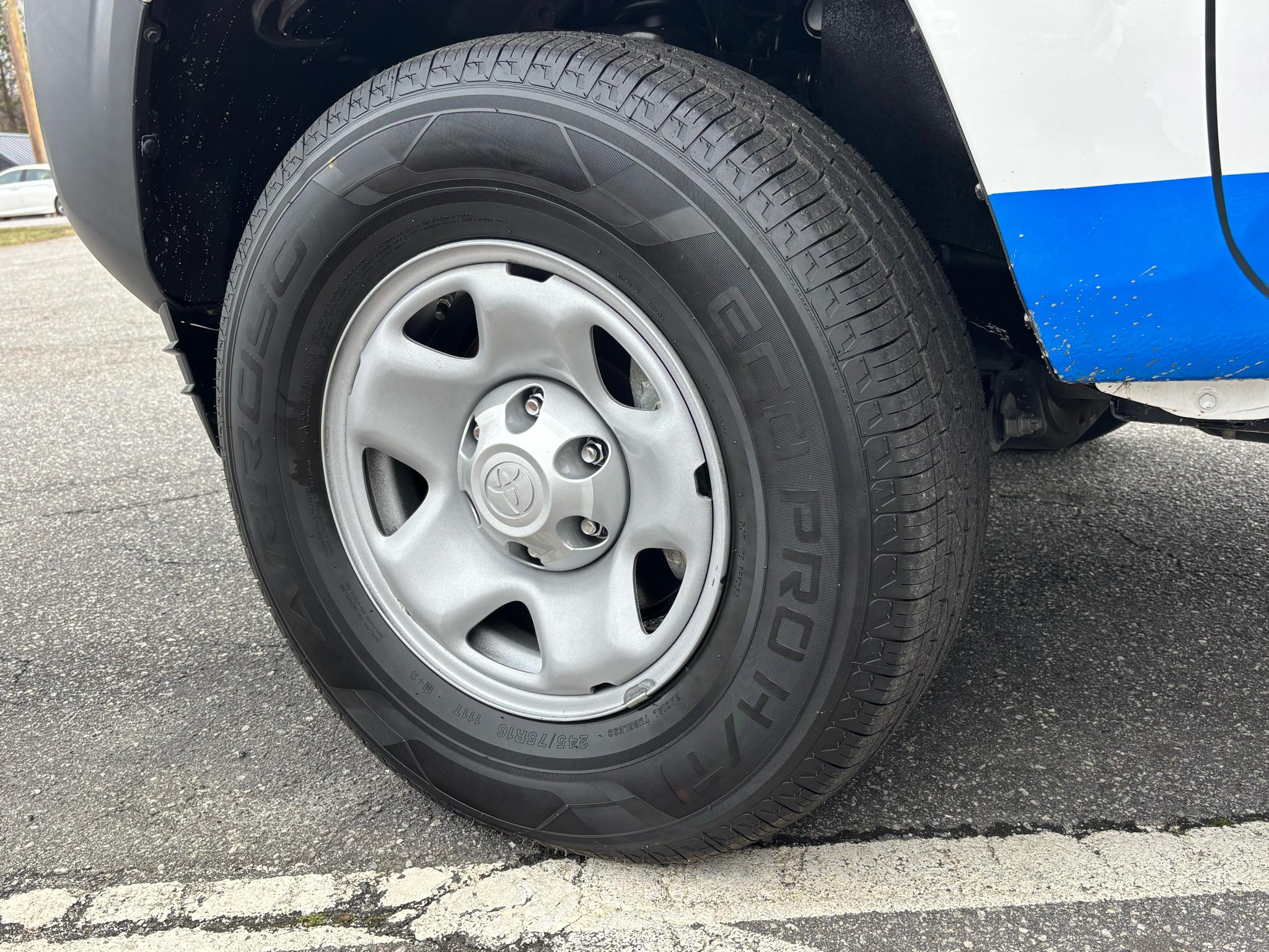 Toyota Tacoma 2WD SR5 Access Cab 6' Bed I4 AT (Natl) 2023