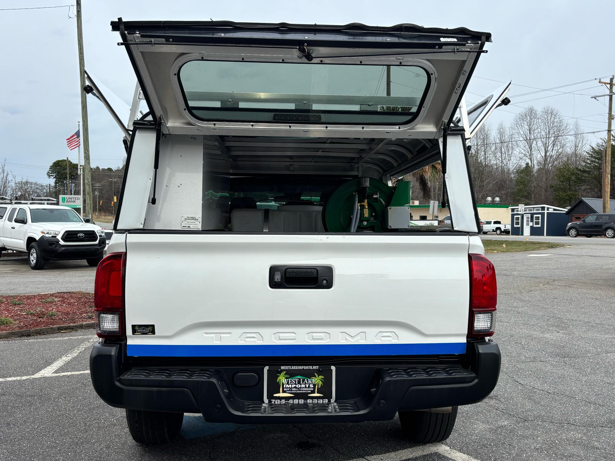 Toyota Tacoma 2WD SR5 Access Cab 6' Bed I4 AT (Natl) 2023