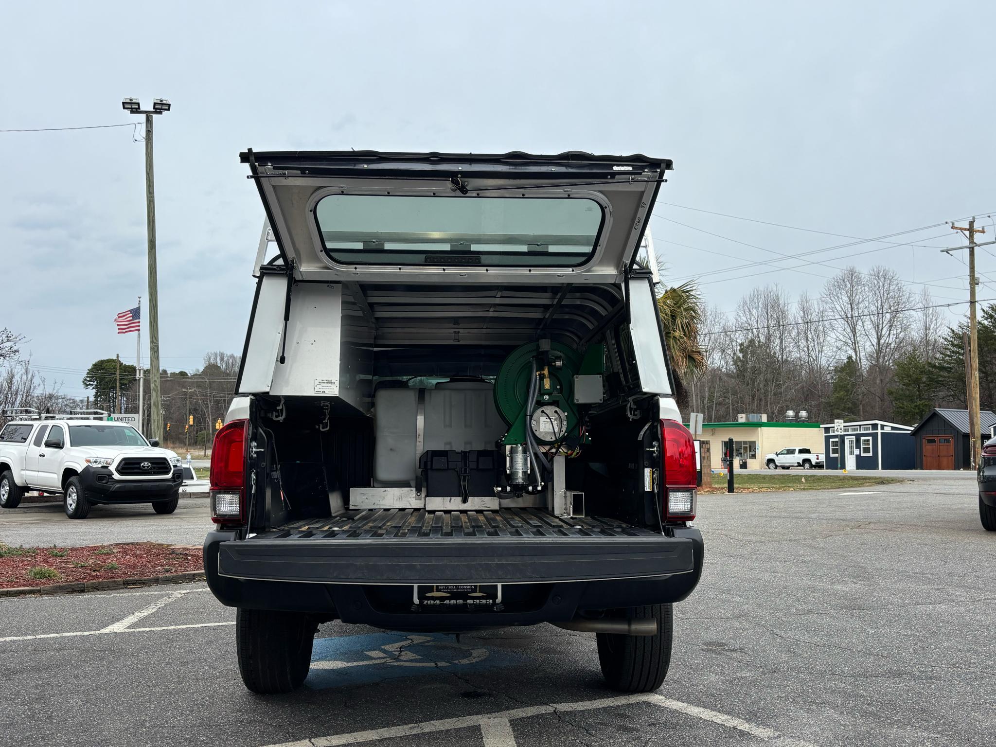 Toyota Tacoma 2WD SR5 Access Cab 6' Bed I4 AT (Natl) 2023