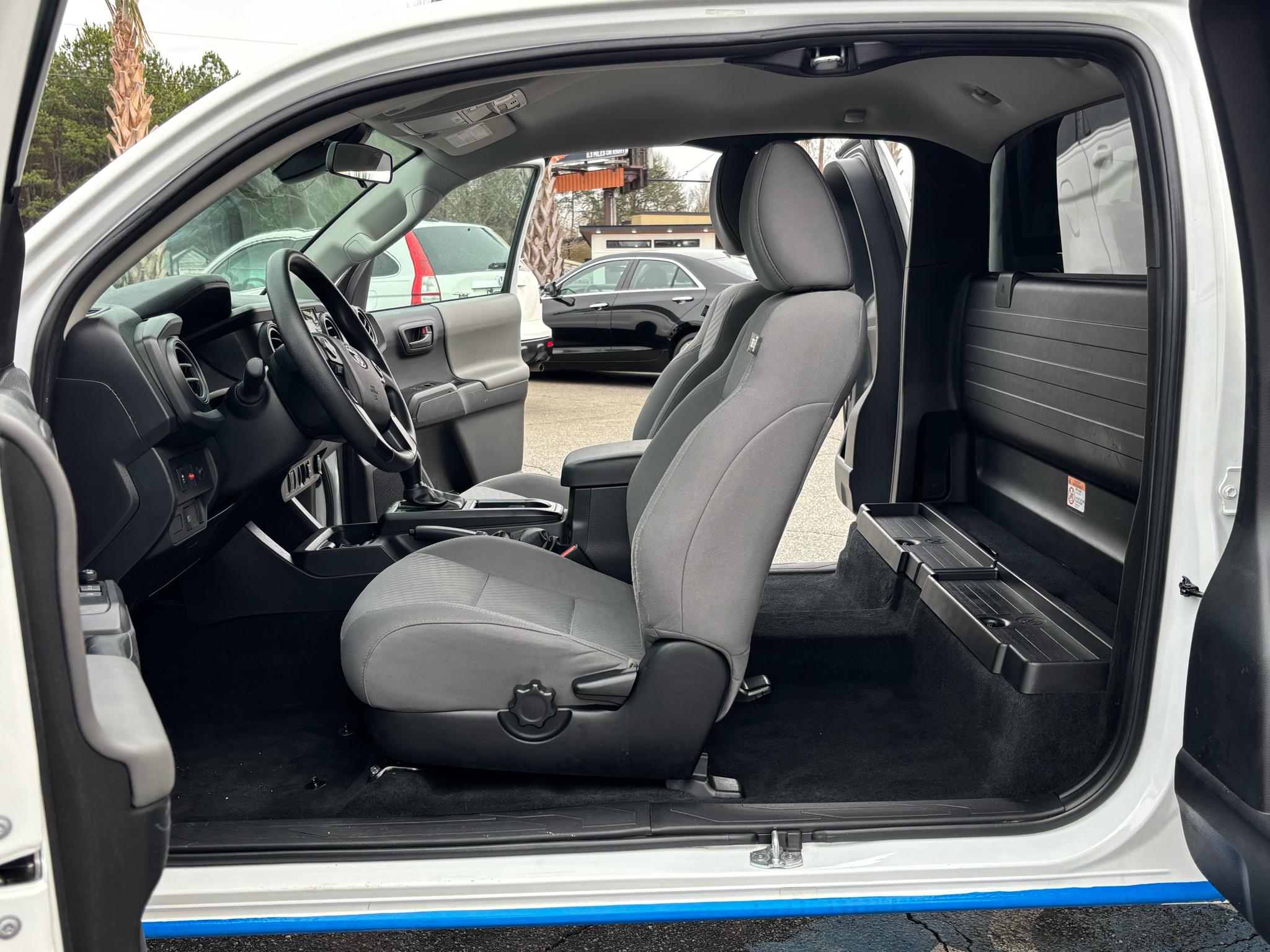 Toyota Tacoma 2WD SR5 Access Cab 6' Bed I4 AT (Natl) 2023