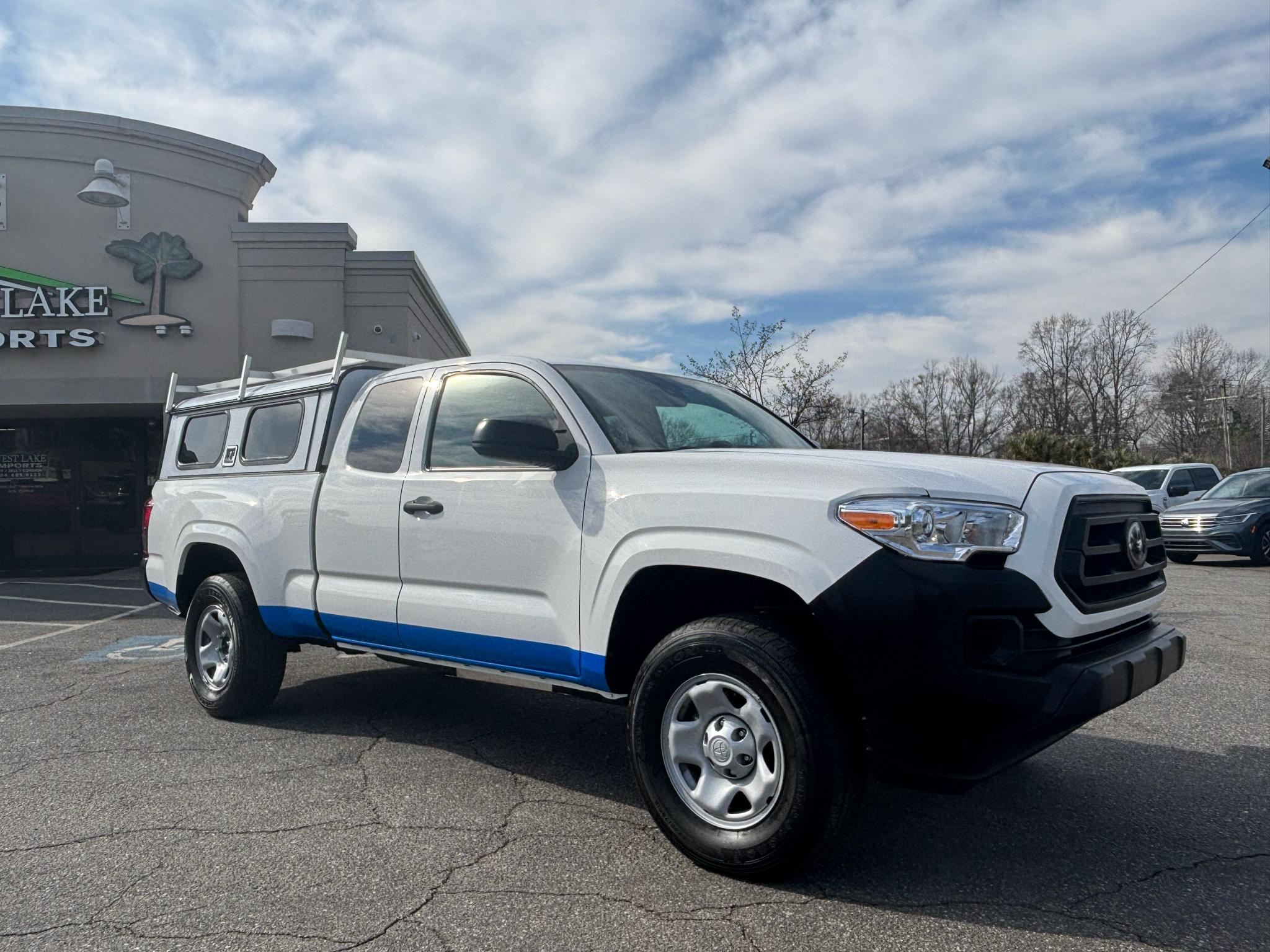 Toyota Tacoma 2WD SR5 Access Cab 6' Bed I4 AT (Natl) 2023