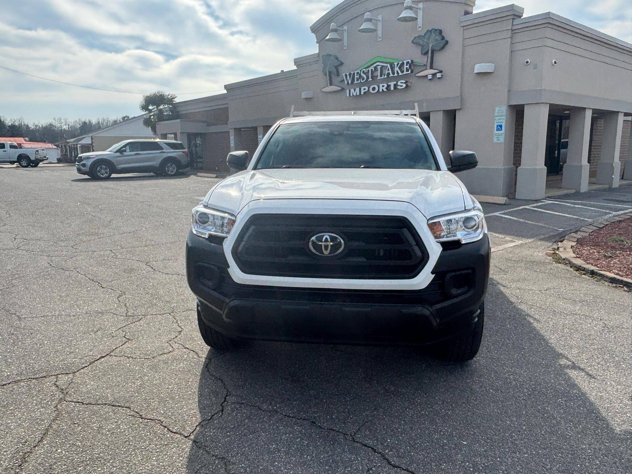 Toyota Tacoma 2WD SR5 Access Cab 6' Bed I4 AT (Natl) 2023