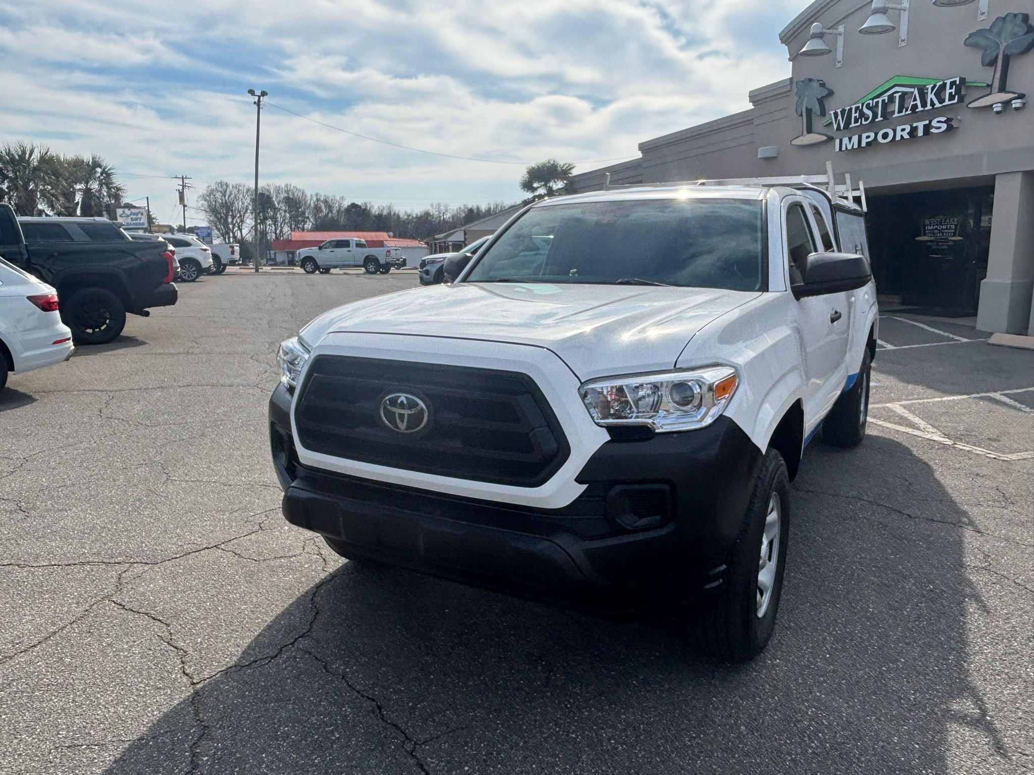 Toyota Tacoma 2WD SR5 Access Cab 6' Bed I4 AT (Natl) 2023