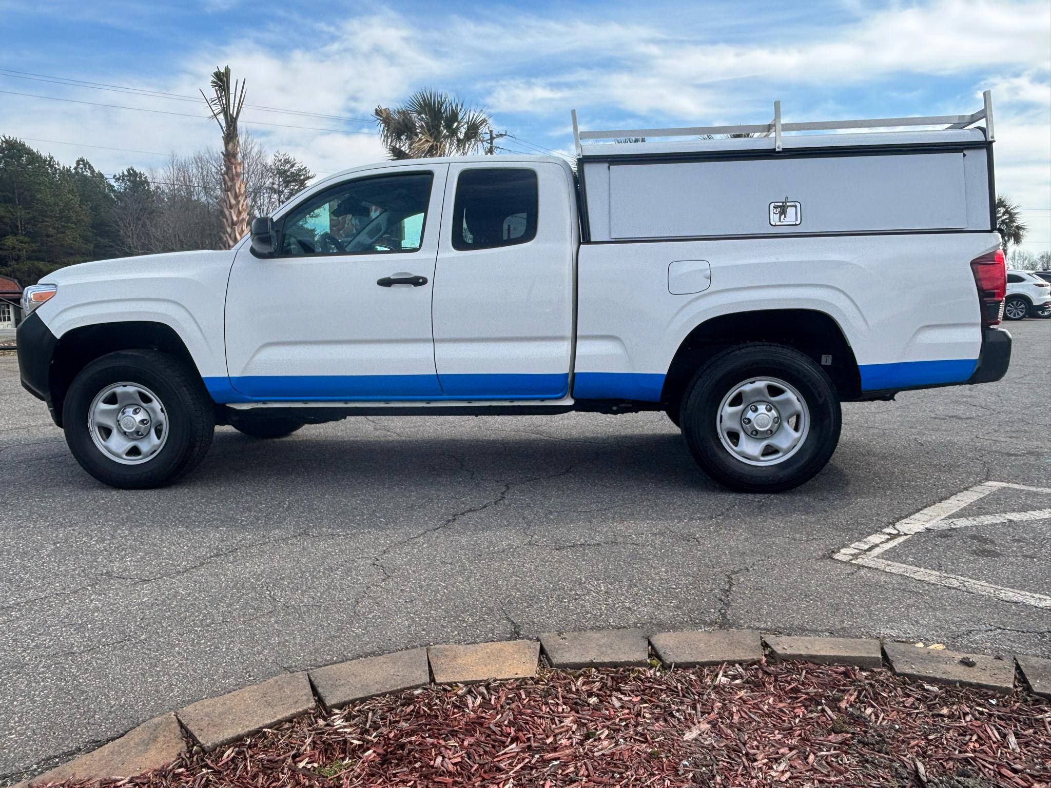 Toyota Tacoma 2WD SR5 Access Cab 6' Bed I4 AT (Natl) 2023