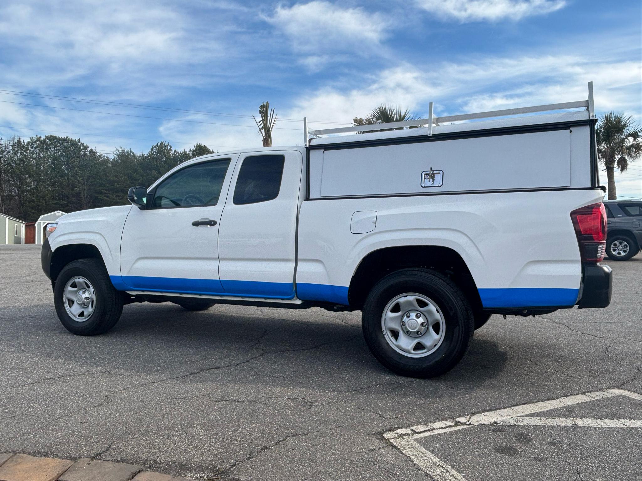 Toyota Tacoma 2WD SR5 Access Cab 6' Bed I4 AT (Natl) 2023