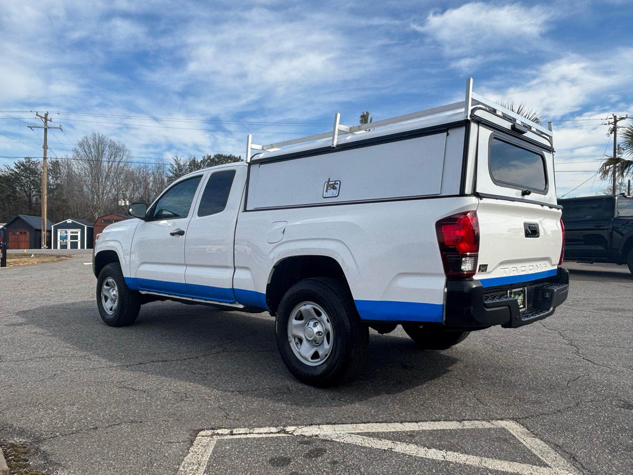 Toyota Tacoma 2WD SR5 Access Cab 6' Bed I4 AT (Natl) 2023
