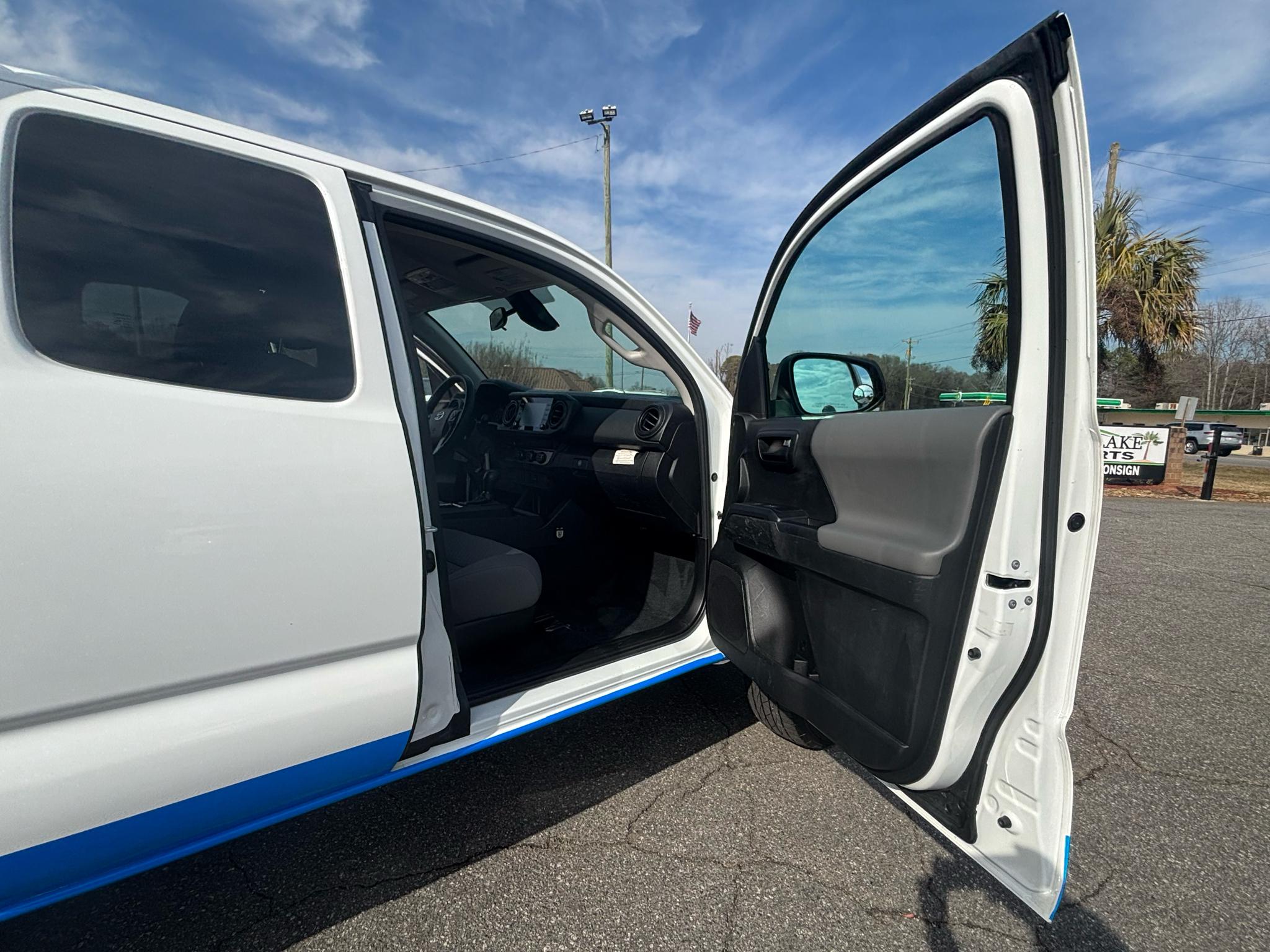 Toyota Tacoma 2WD SR5 Access Cab 6' Bed I4 AT (Natl) 2023
