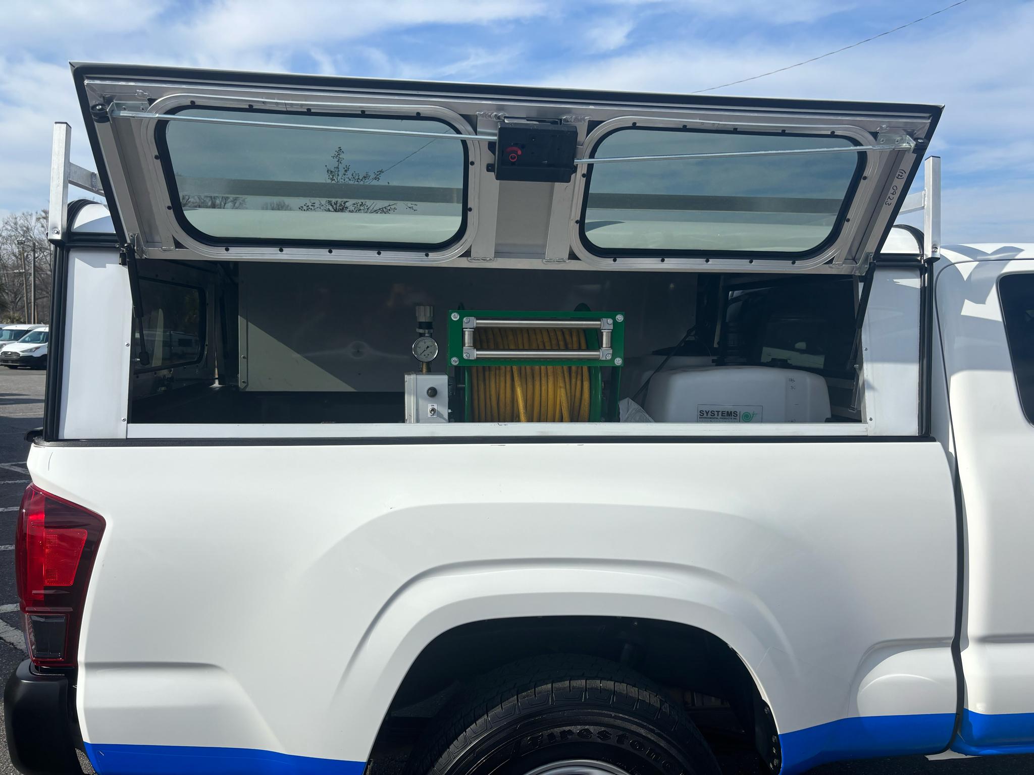 Toyota Tacoma 2WD SR5 Access Cab 6' Bed I4 AT (Natl) 2023