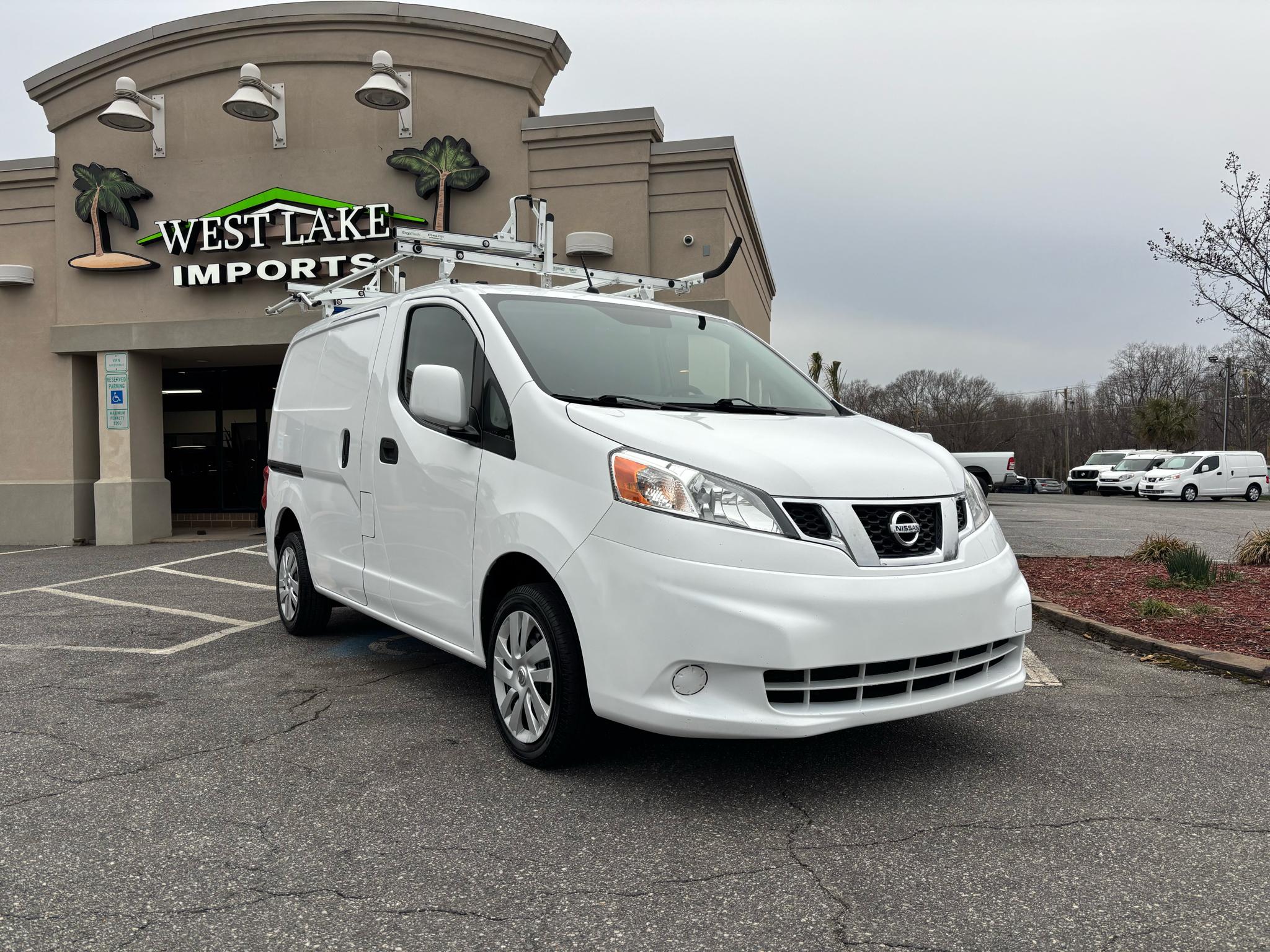 Nissan NV200 Compact Cargo I4 SV 2017
