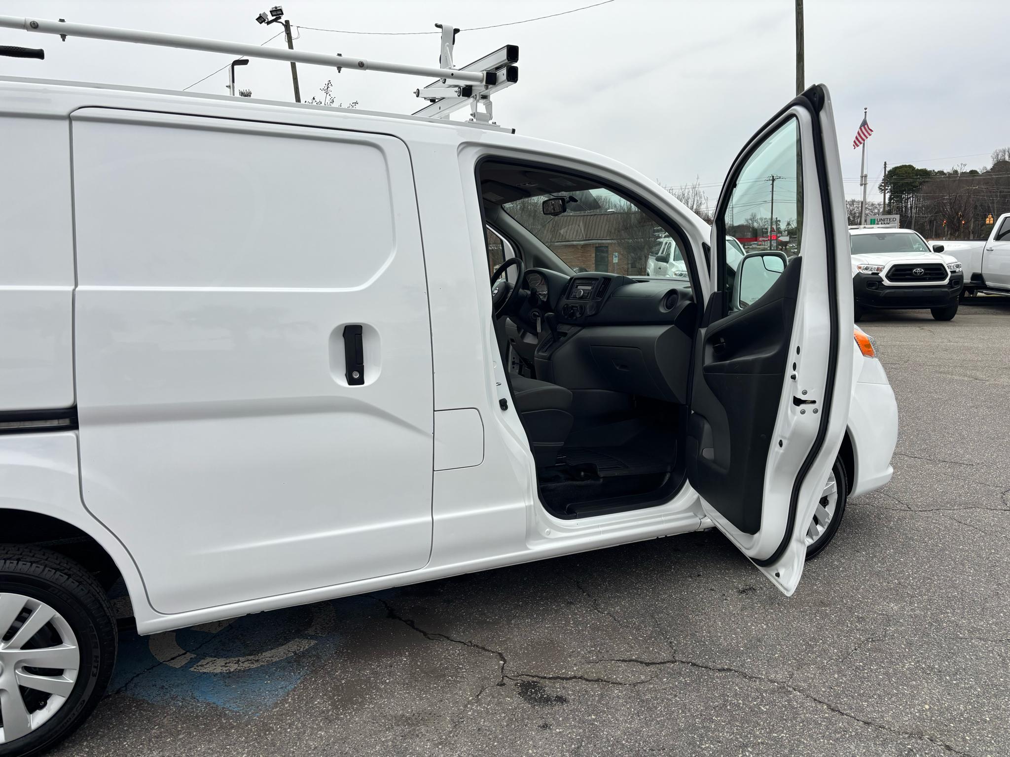 Nissan NV200 Compact Cargo I4 SV 2017