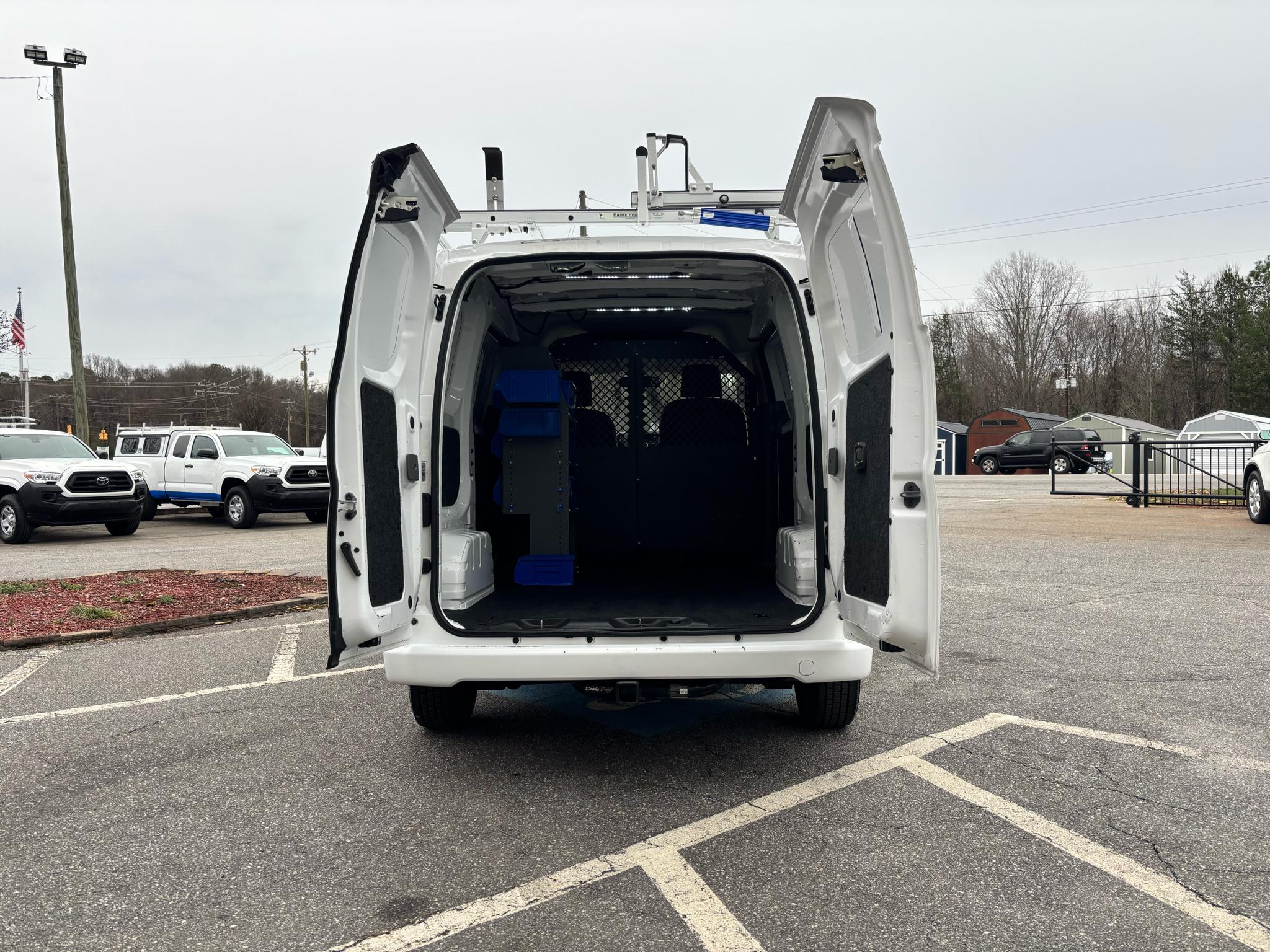 Nissan NV200 Compact Cargo I4 SV 2017