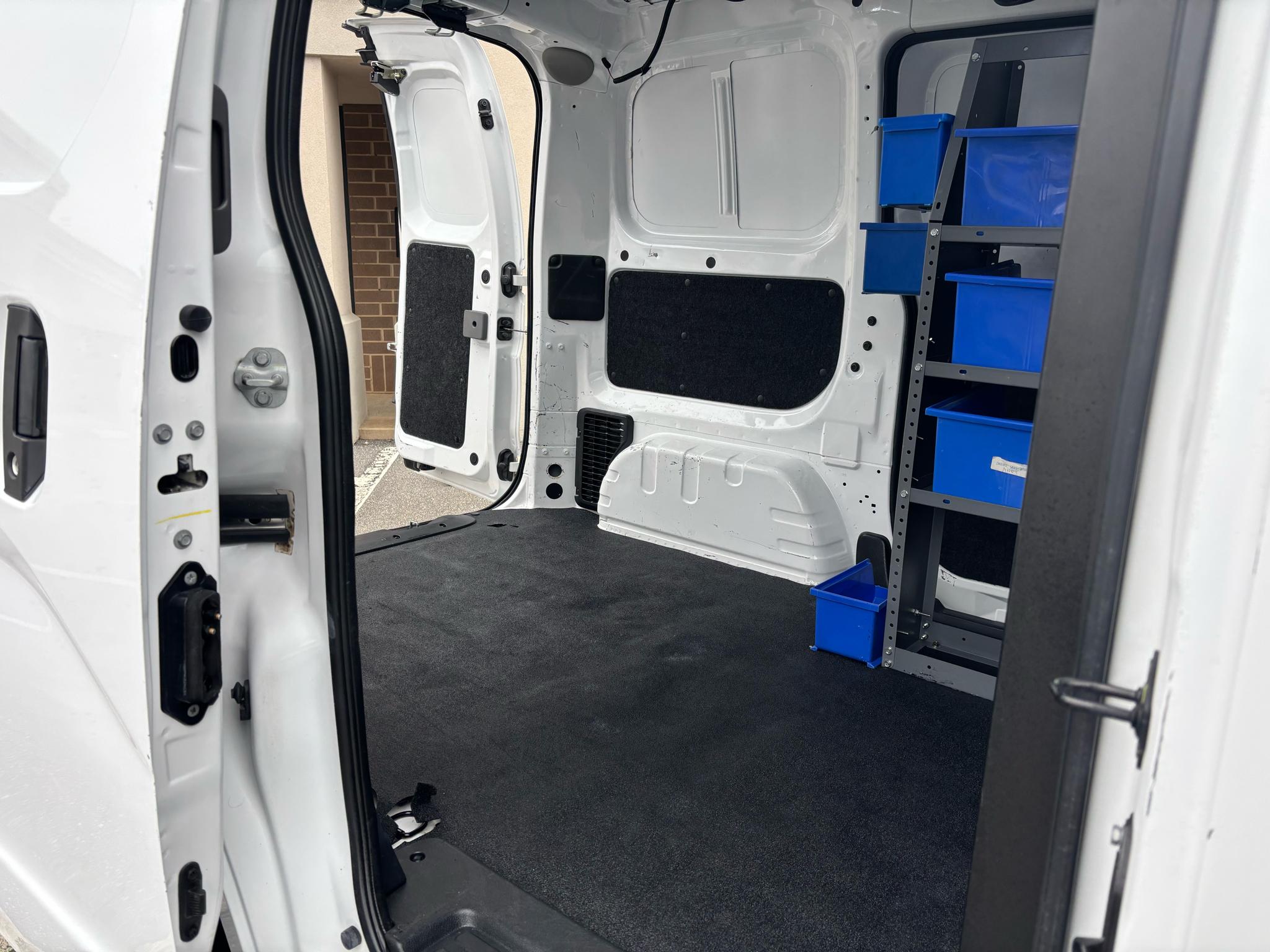 Nissan NV200 Compact Cargo I4 SV 2017