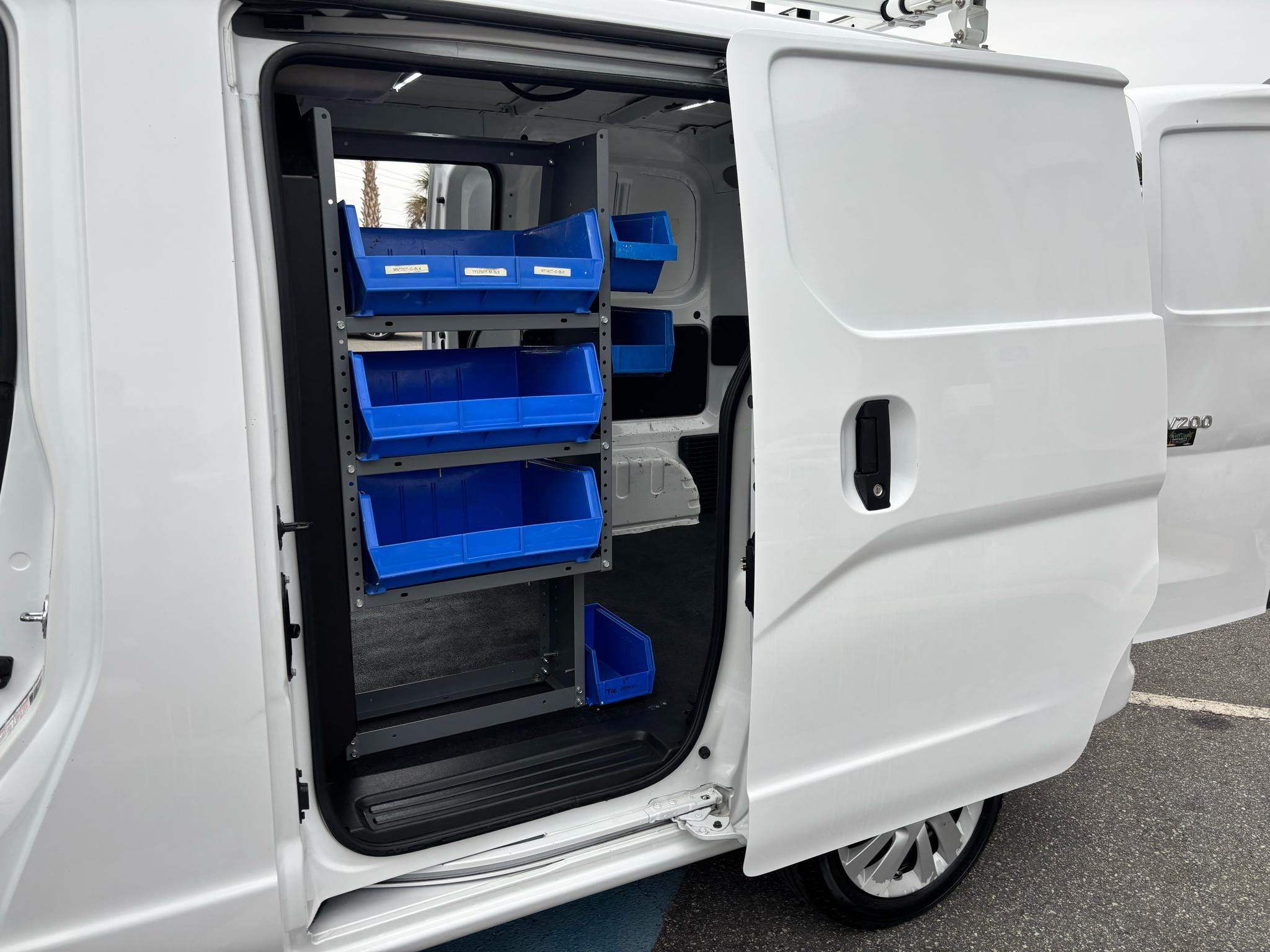 Nissan NV200 Compact Cargo I4 SV 2017