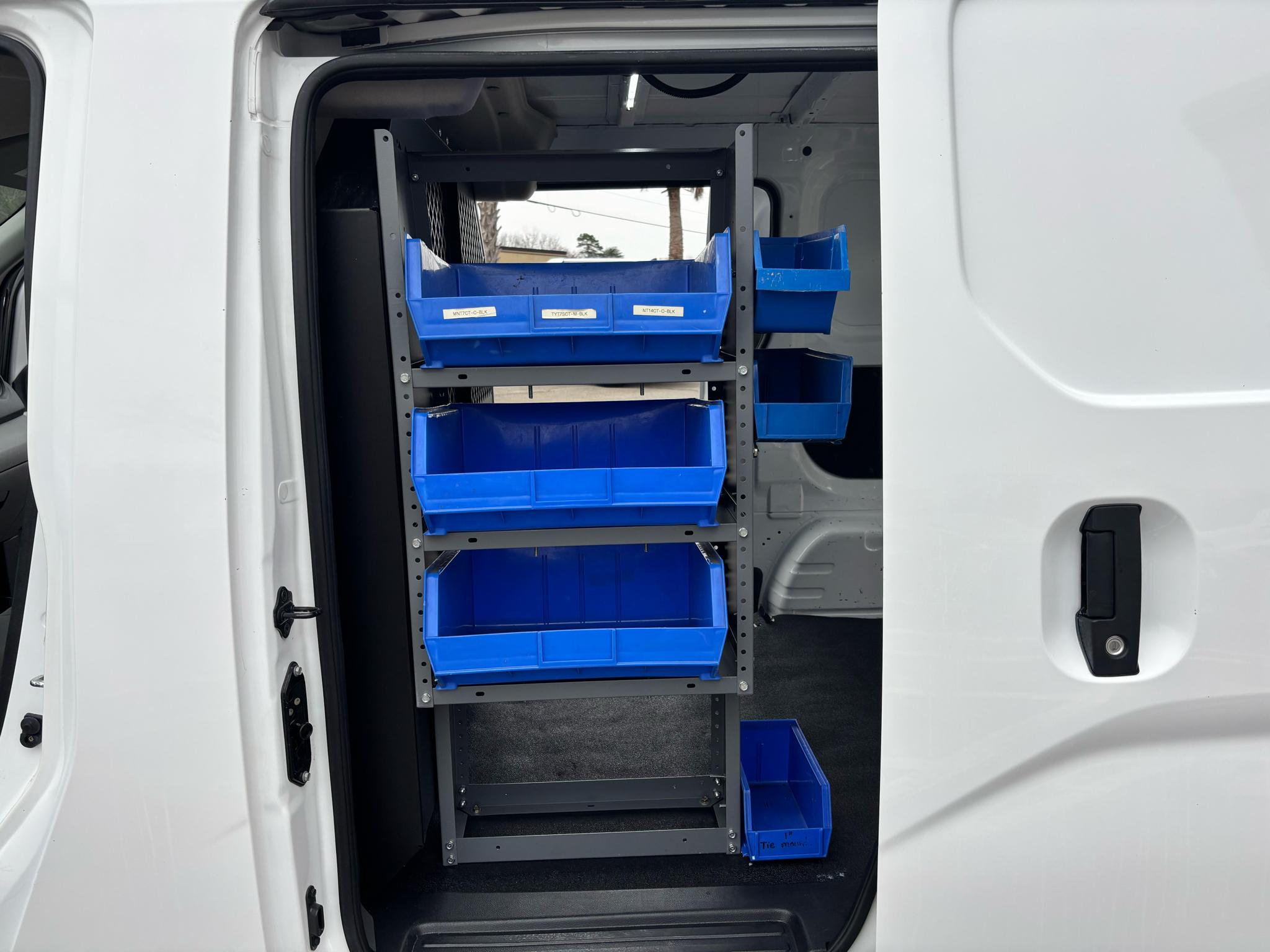 Nissan NV200 Compact Cargo I4 SV 2017