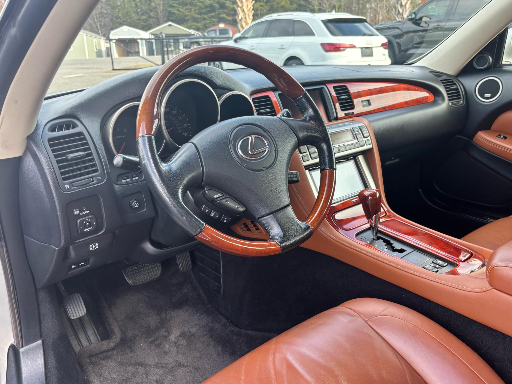 Lexus SC 430 2dr Convertible 2002