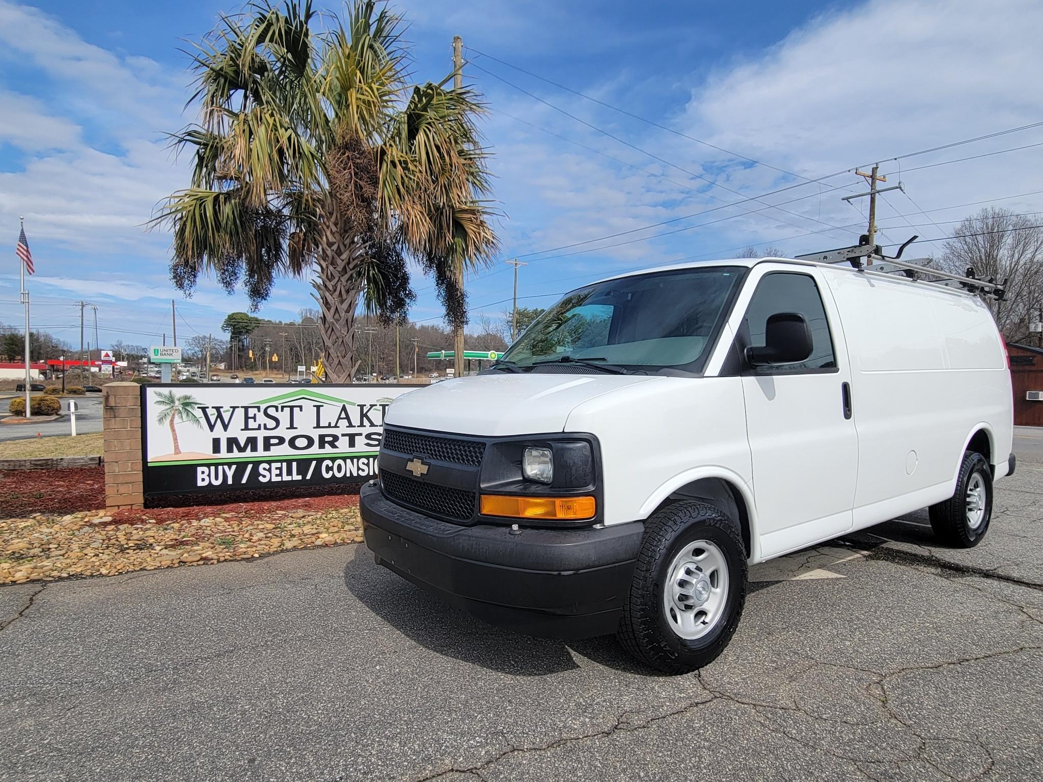 2017 Chevrolet Express Cargo Van RWD 2500 135"
