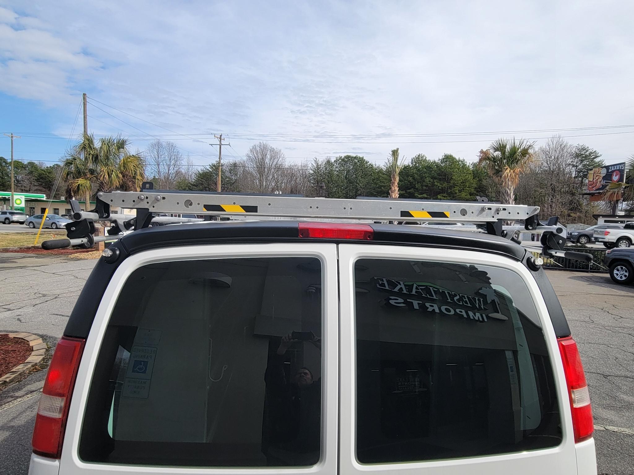 Chevrolet Express Cargo Van RWD 2500 135" 2017