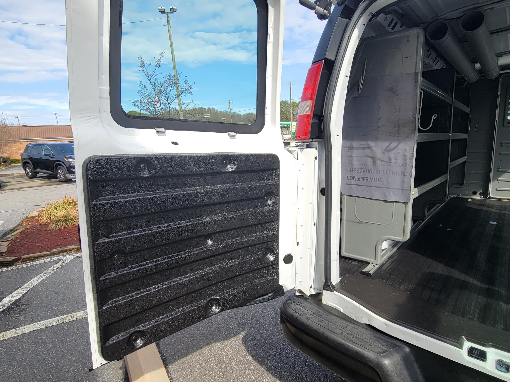 Chevrolet Express Cargo Van RWD 2500 135" 2017