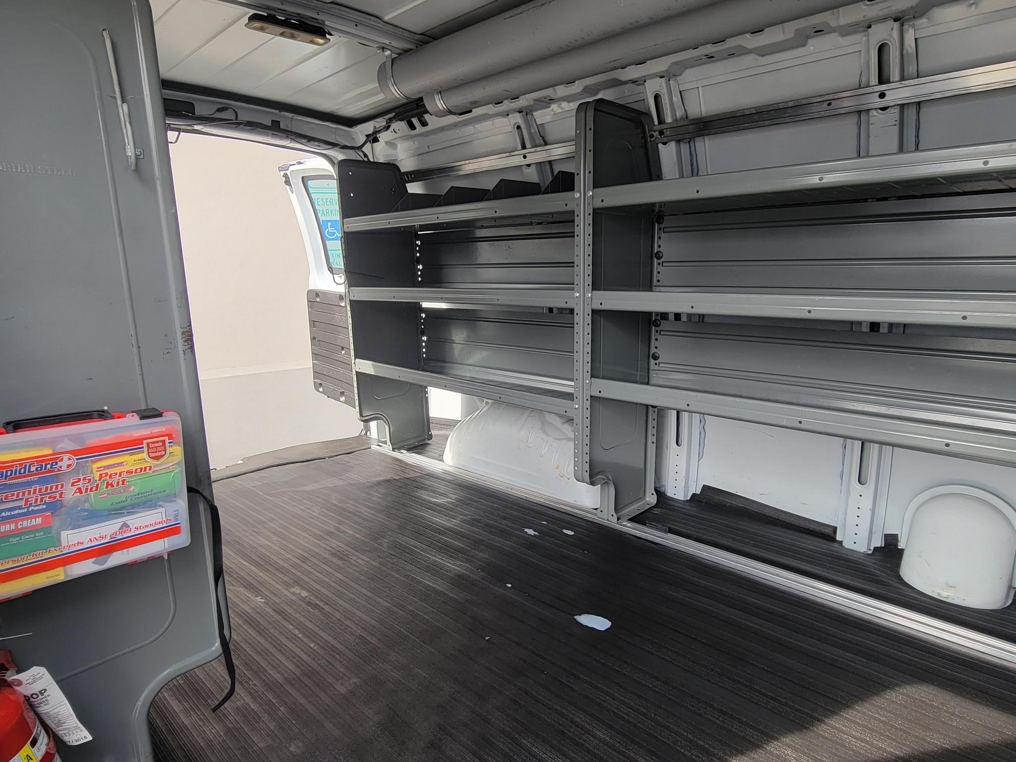 Chevrolet Express Cargo Van RWD 2500 135" 2017